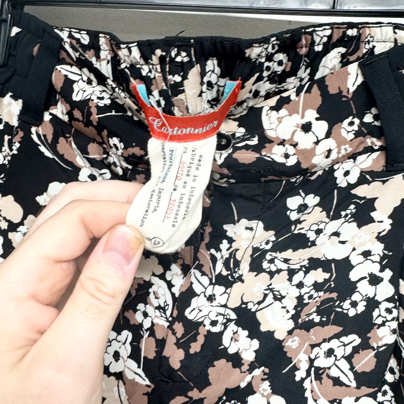 Anthropologie Anthropologie Cartonnier Pant Black Floral Nassella Crop 6P Size 28" / US 6 / IT 42 - 2 Thumbnail