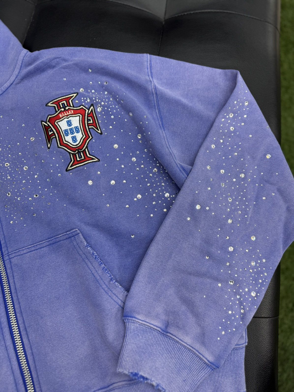 Vale Valley Hoodie Stone Zip Up Blue Crystals Size Large (NEW) Size US L / EU 52-54 / 3 - 7 Thumbnail