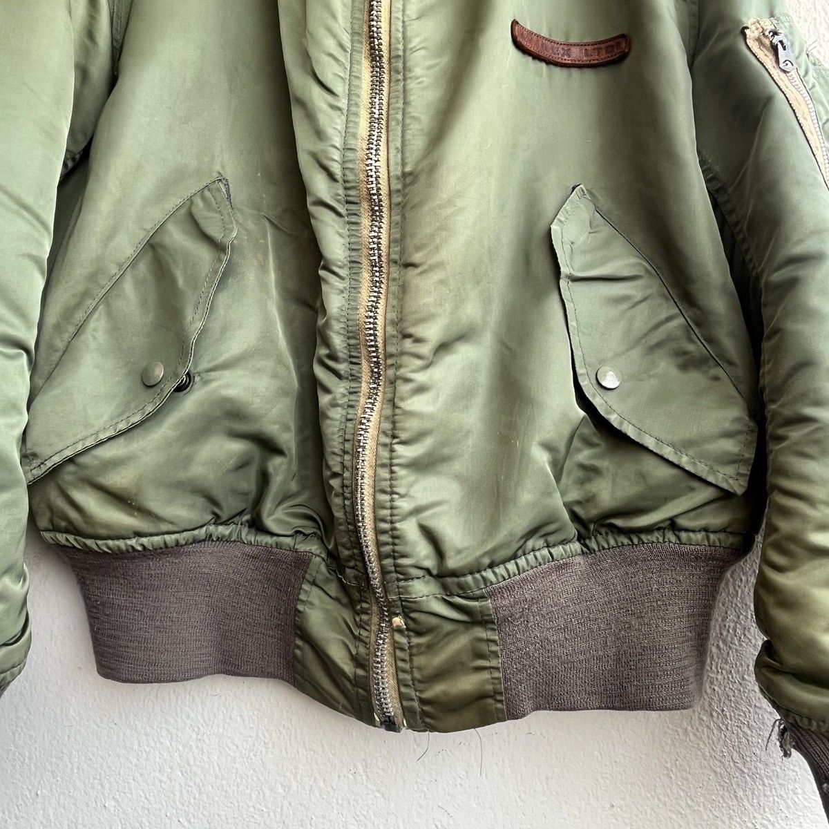 Alpha Industries × Avirex × Vintage VINTAGE ALPHA INDUSTRIES AVIREX MA-1 BOMBER FLIGHT JACKET Size US M / EU 48-50 / 2 - 9 Thumbnail