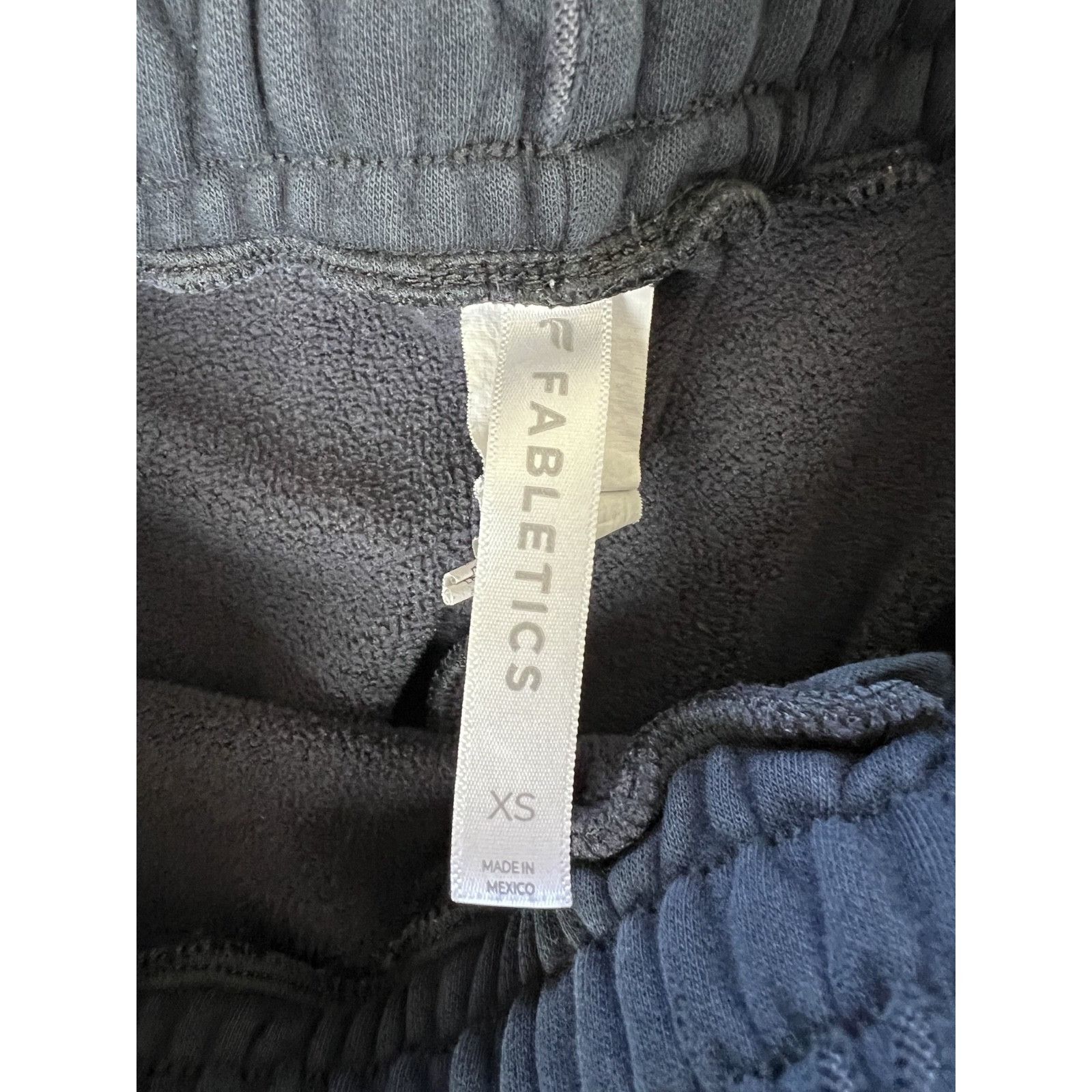 Fabletics Fabletics Sweatpants Women's X-Small Black Jogger Pockets Dr Size 24" / US 00 / IT 34 - 8 Thumbnail