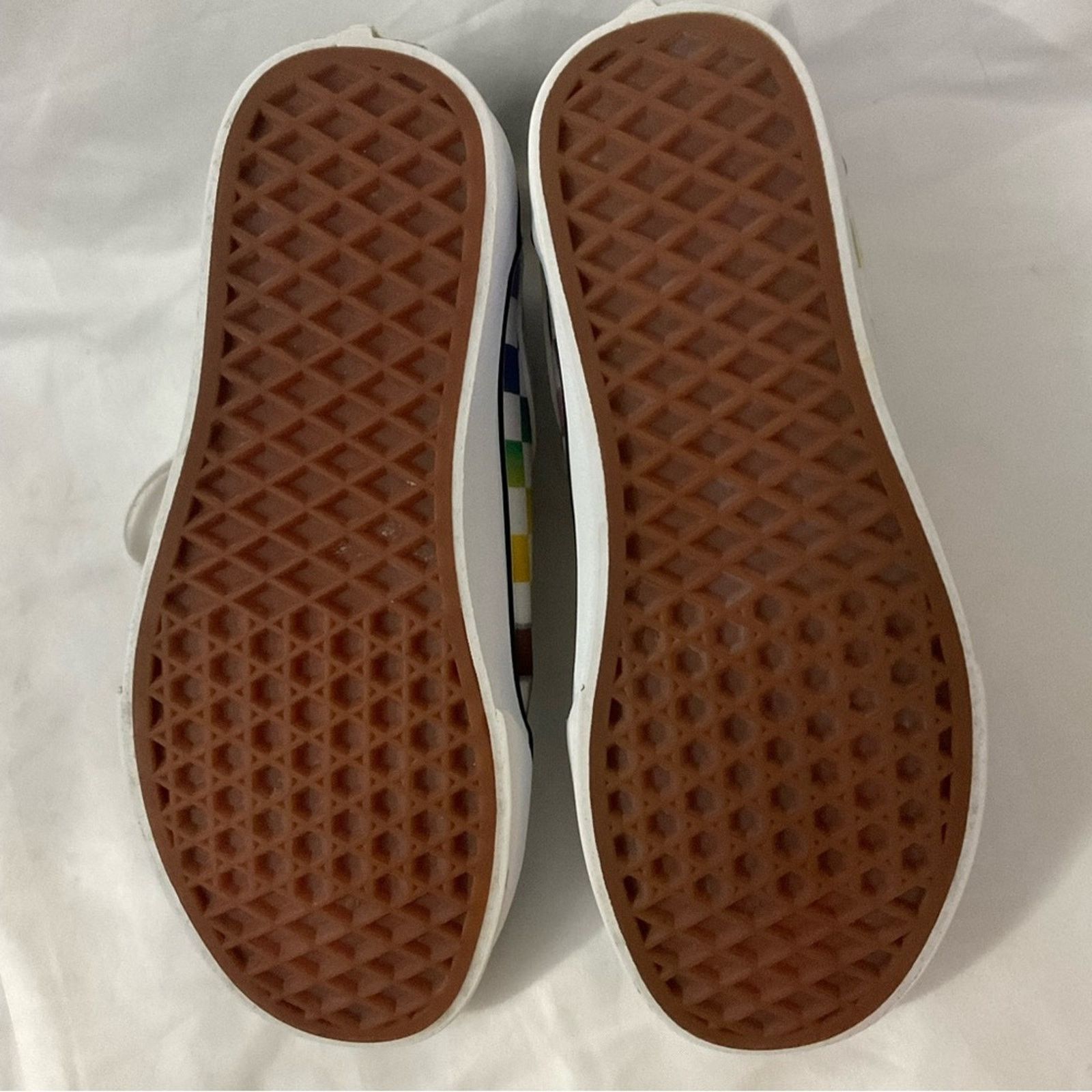 Vans Vans Ward Rainbow Checkerboard Low Top Lace Up Sneaker 6.5 Size US 6.5 / IT 36.5 - 6 Thumbnail