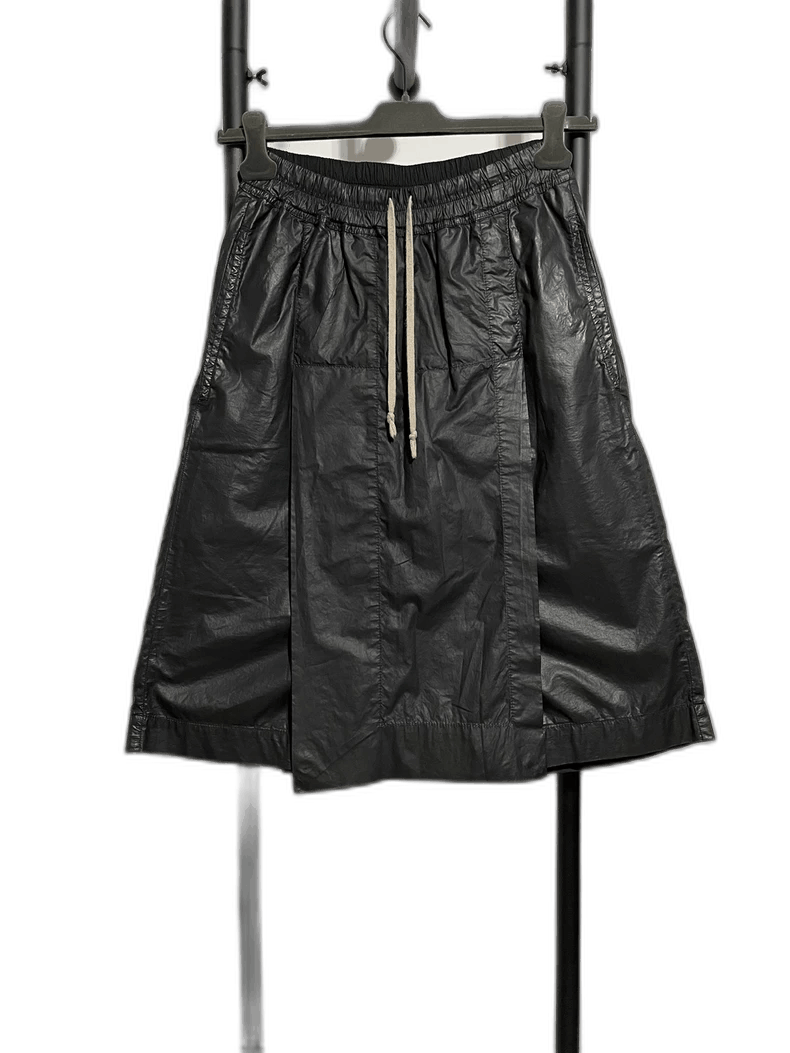 Rick Owens rick owens black shorts skirt style Size US 26 / EU 42 - 1 Thumbnail