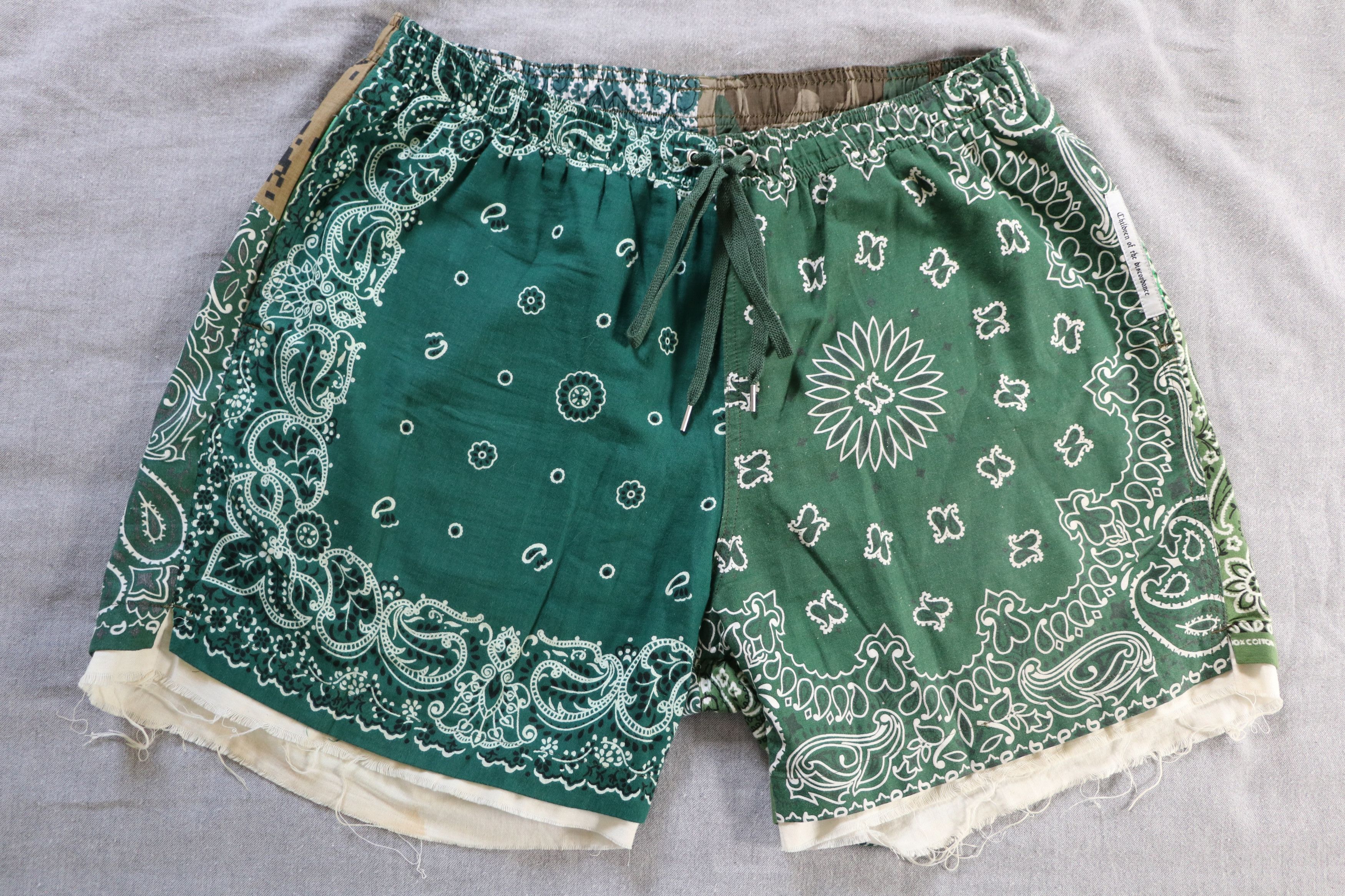 Children of the discordance bandana print shorts (green camo) Size US 32 / EU 48 - 1 Thumbnail