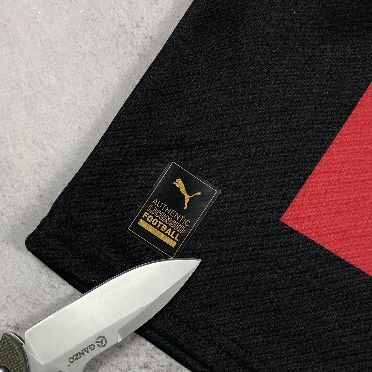 Puma AC Milan 2022-2023 Puma Home Soccer Jersey Kit Size US M / EU 48-50 / 2 - 12 Thumbnail