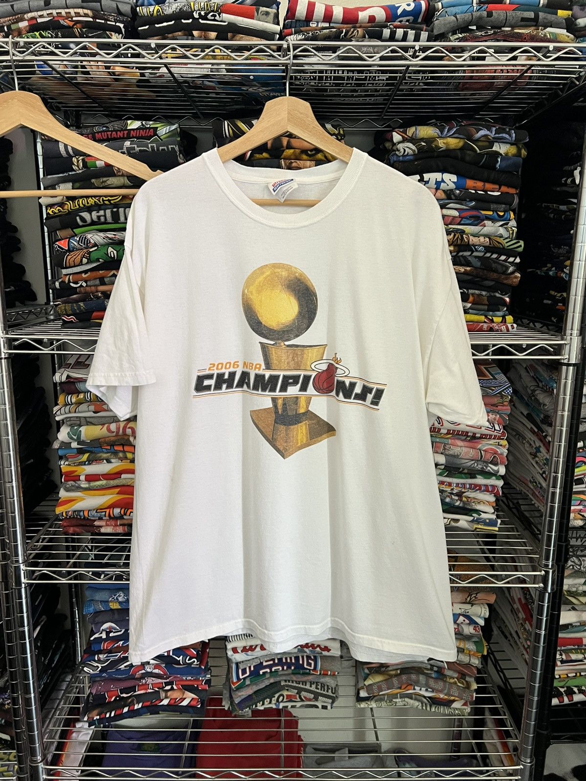 NBA 2006 Miami Heat Champions Comcast Trophy Tee Size US XL / EU 56 / 4 - 1 Thumbnail