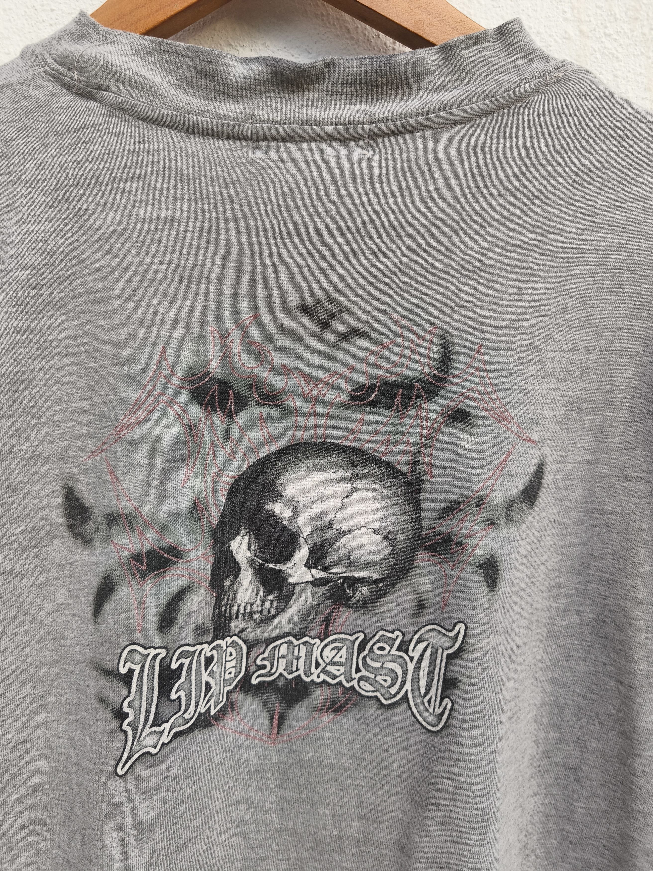 Vintage 🔥 Vintage y2k Trashed Vintage Lip Mast t shirt long sleeve Size US M / EU 48-50 / 2 - 4 Thumbnail