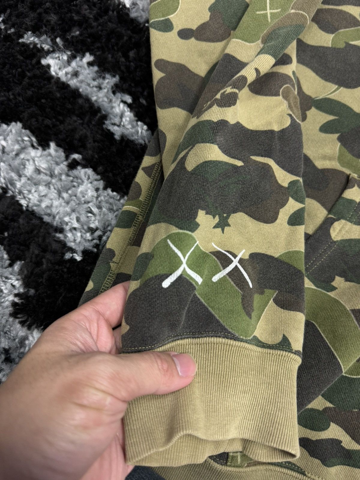 Bape Bape x Kaws rare collab green camo hoodie Size US L / EU 52-54 / 3 - 2 Thumbnail