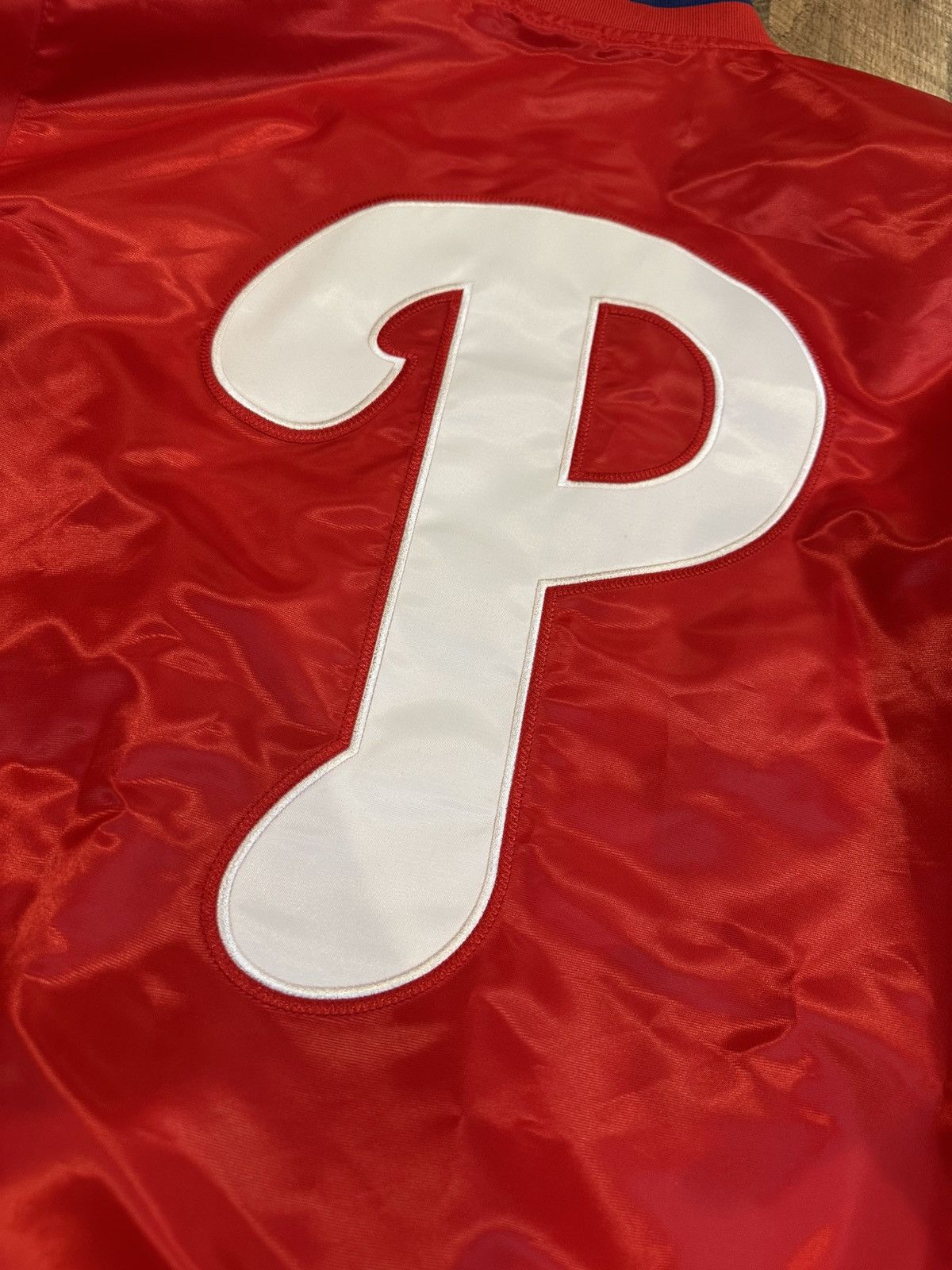 Starter NEW Starter Phillies Satin Varsity Bomber Jacket MLB Size US S / EU 44-46 / 1 - 10 Thumbnail