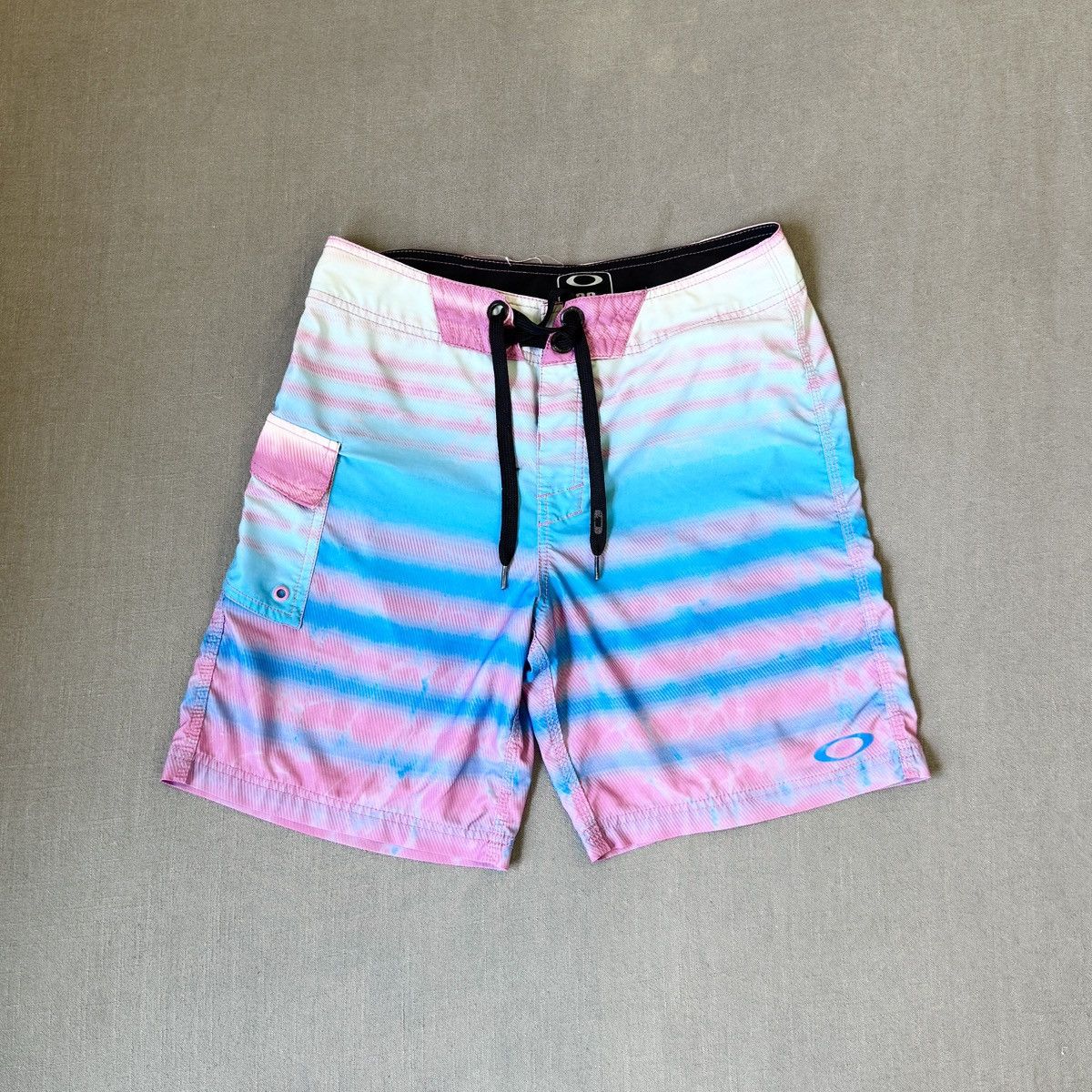 Oakley RARE 2000’s OAKLEY SWIM SHORTS Size US 30 / EU 46 - 1 Thumbnail