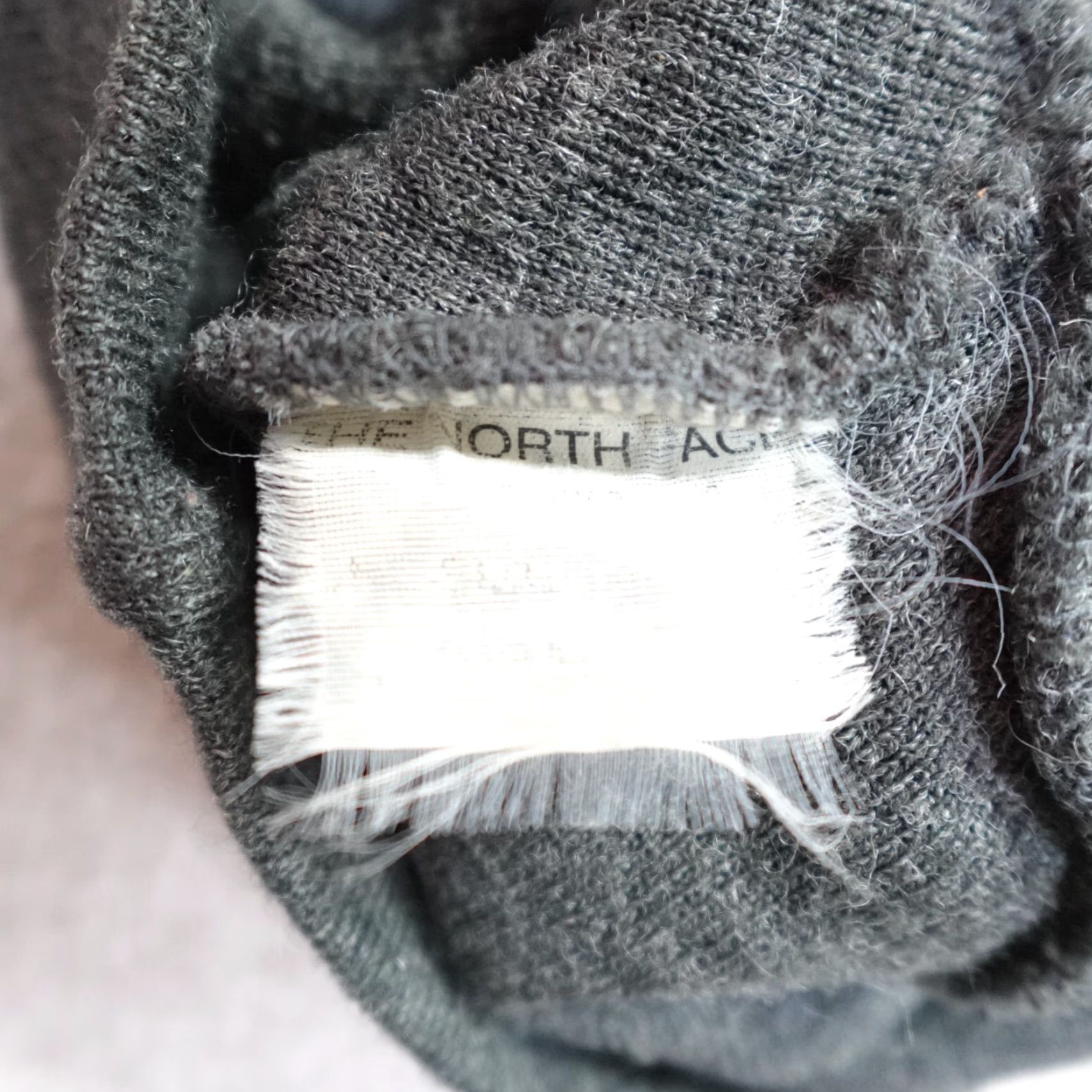 The North Face VINTAGE The North Face Beanie Hat Men's One Size Gray Beanie Size ONE SIZE - 4 Thumbnail