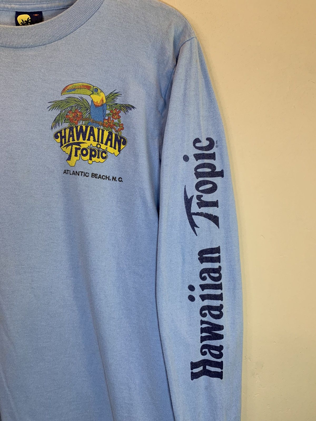 Vintage *RARE* Vintage 1982 Hawaiian Tropic Surf Single Stitch Shirt Size US M / EU 48-50 / 2 - 4 Thumbnail