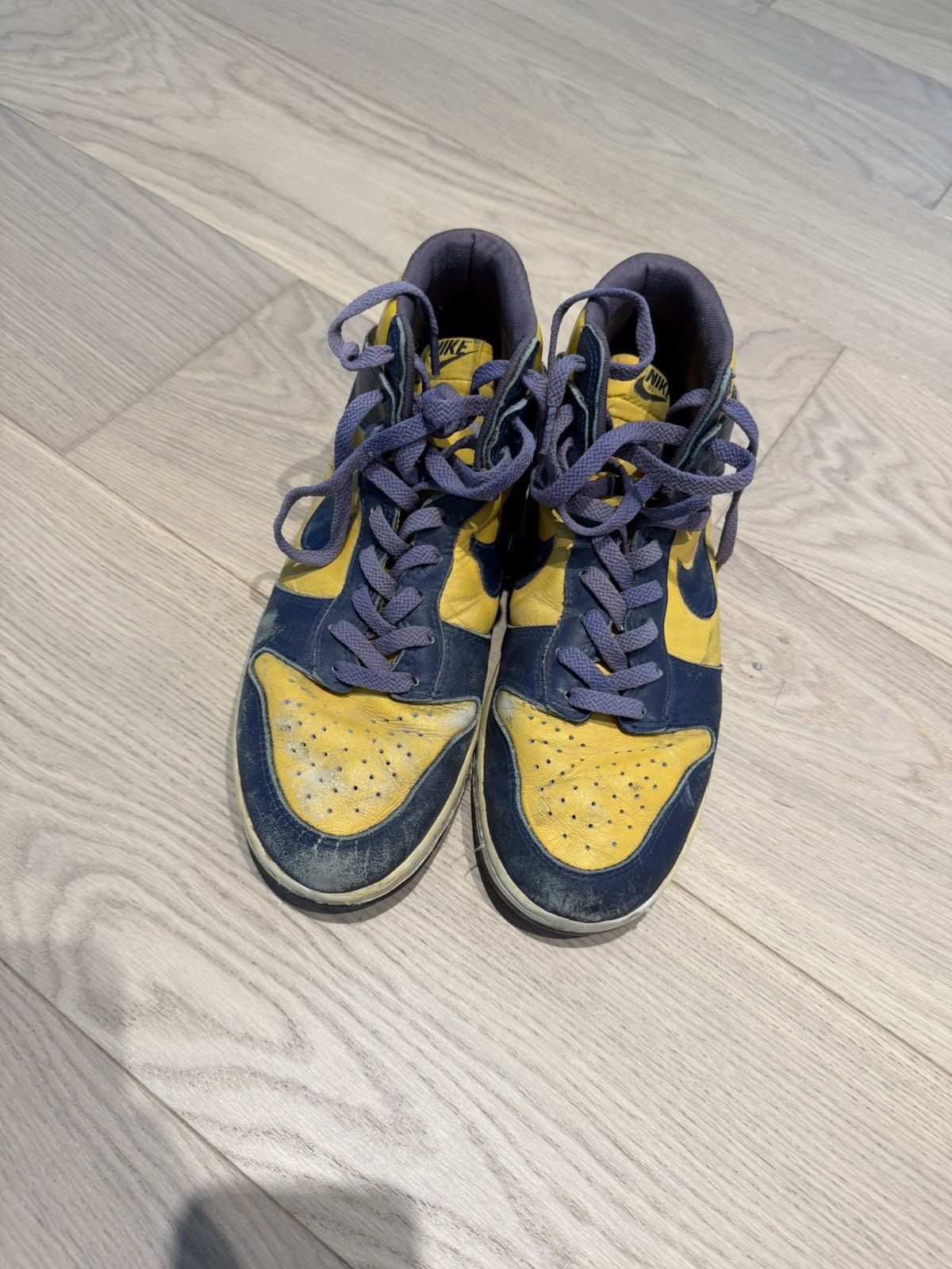 Jordan Brand Nike 1985 Michigan Dunks Size US 10.5 / EU 43-44 - 3 Thumbnail