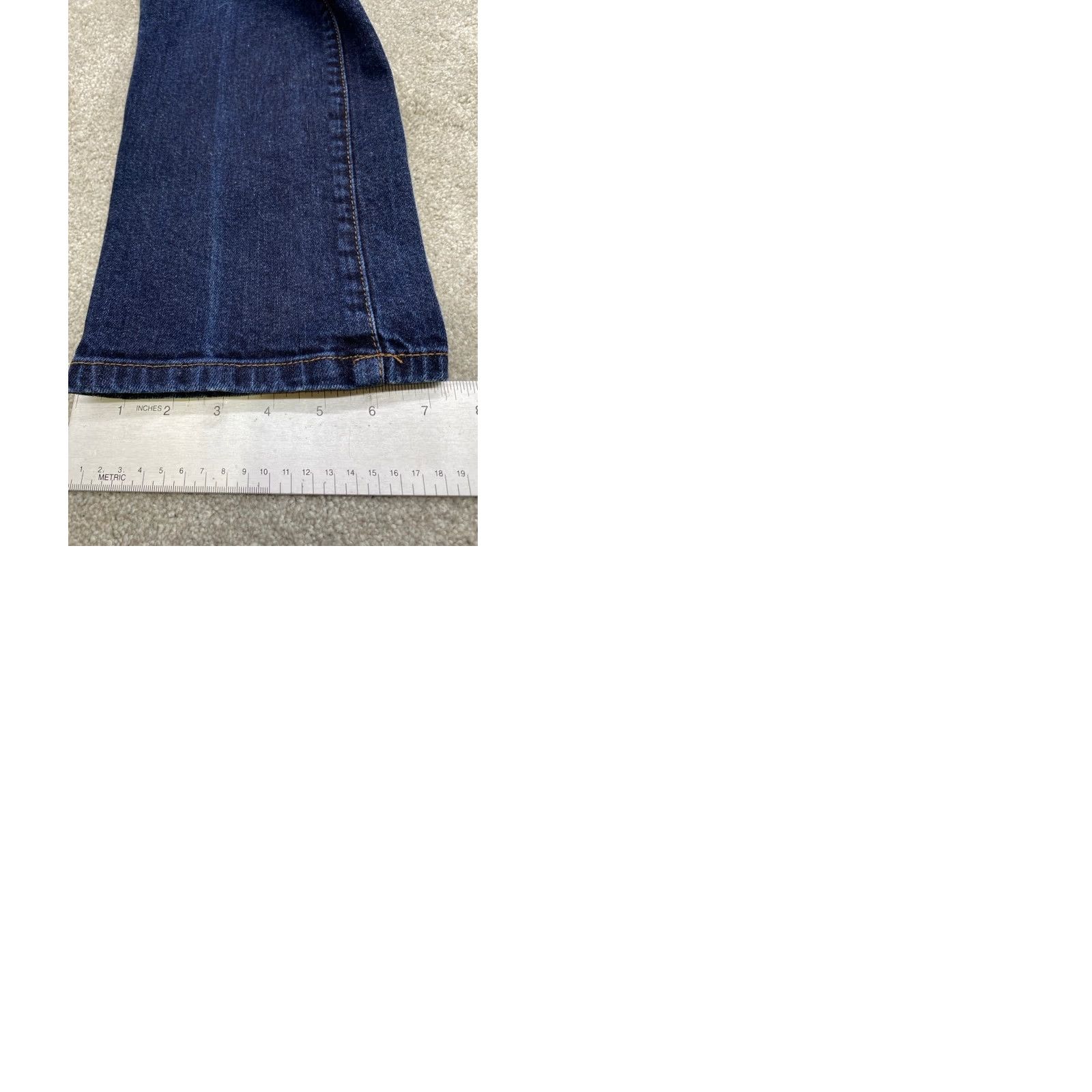 Ralph Lauren Lauren Ralph Lauren Jeans Women 6P Blue Denim Classic Straight Leg Jeans Fits: Classic 29" Waist 28" Inseam XS? Size 28" / US 6 / IT 42 - 9 Thumbnail