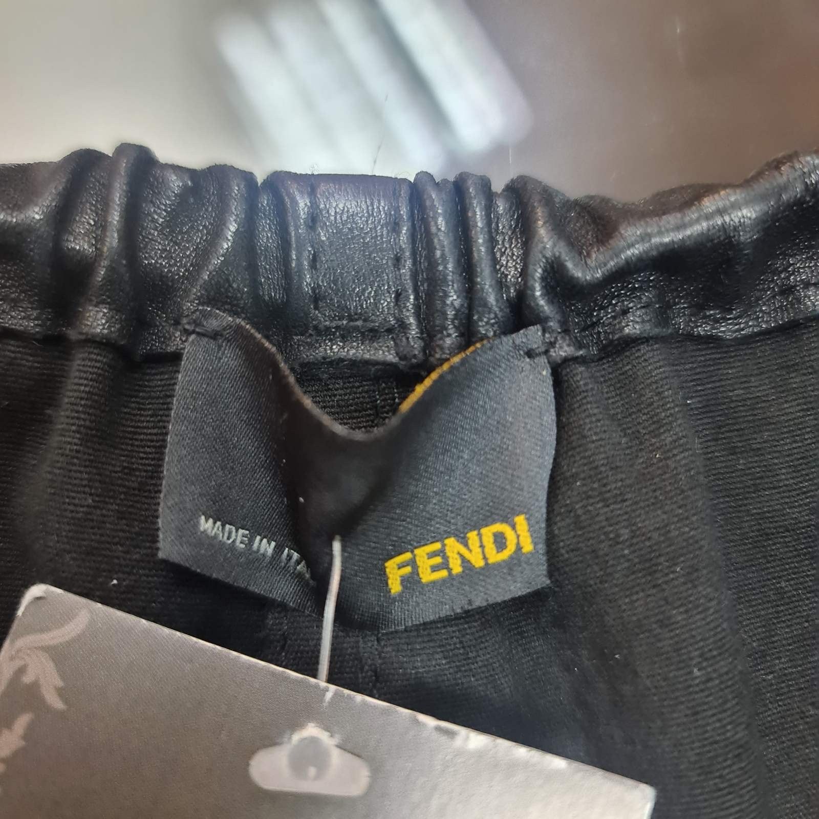 Fendi Fendi Black Leather Zip Trimmed Shorts Sz.44 Size 30" / US 8 / IT 44 - 6 Thumbnail