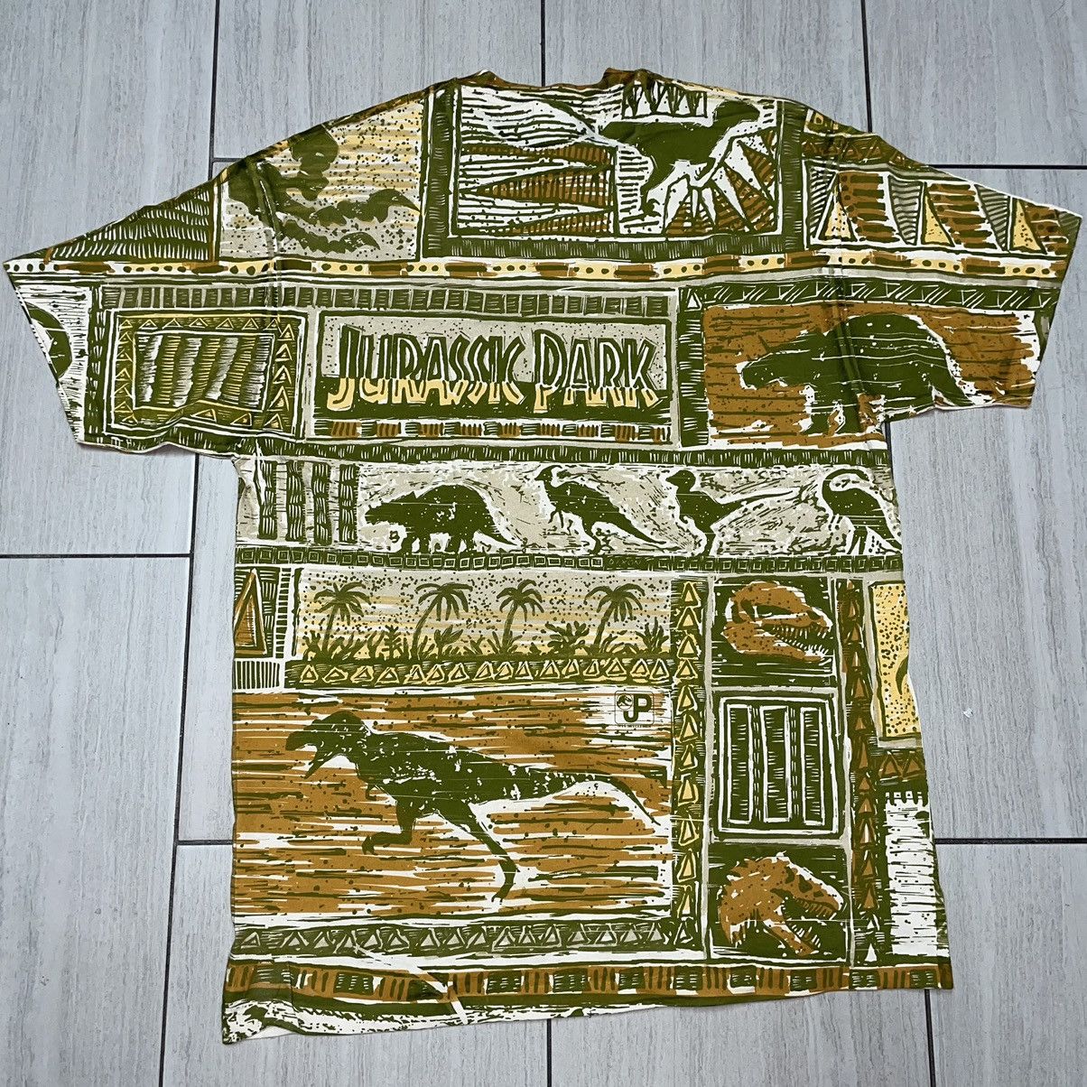 Vintage Jurassic Park 1993 All Over Print T-shirt Size US XL / EU 56 / 4 - 5 Thumbnail
