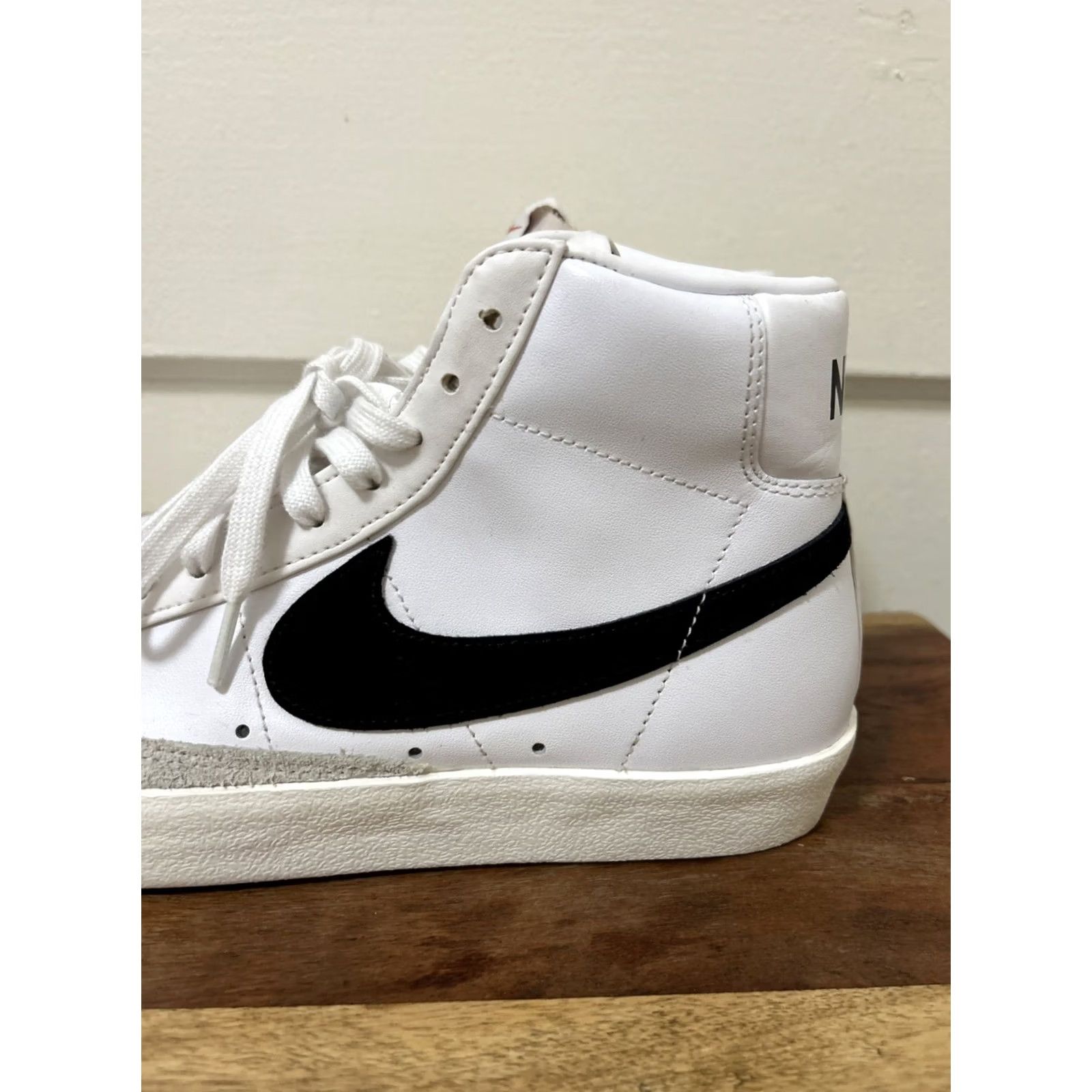 Nike Nike Blazer Mid 77 Shoes Womens 10.5 White Basketball Sneakers CZ1055 100 Size L / US 10 / IT 46 - 5 Thumbnail