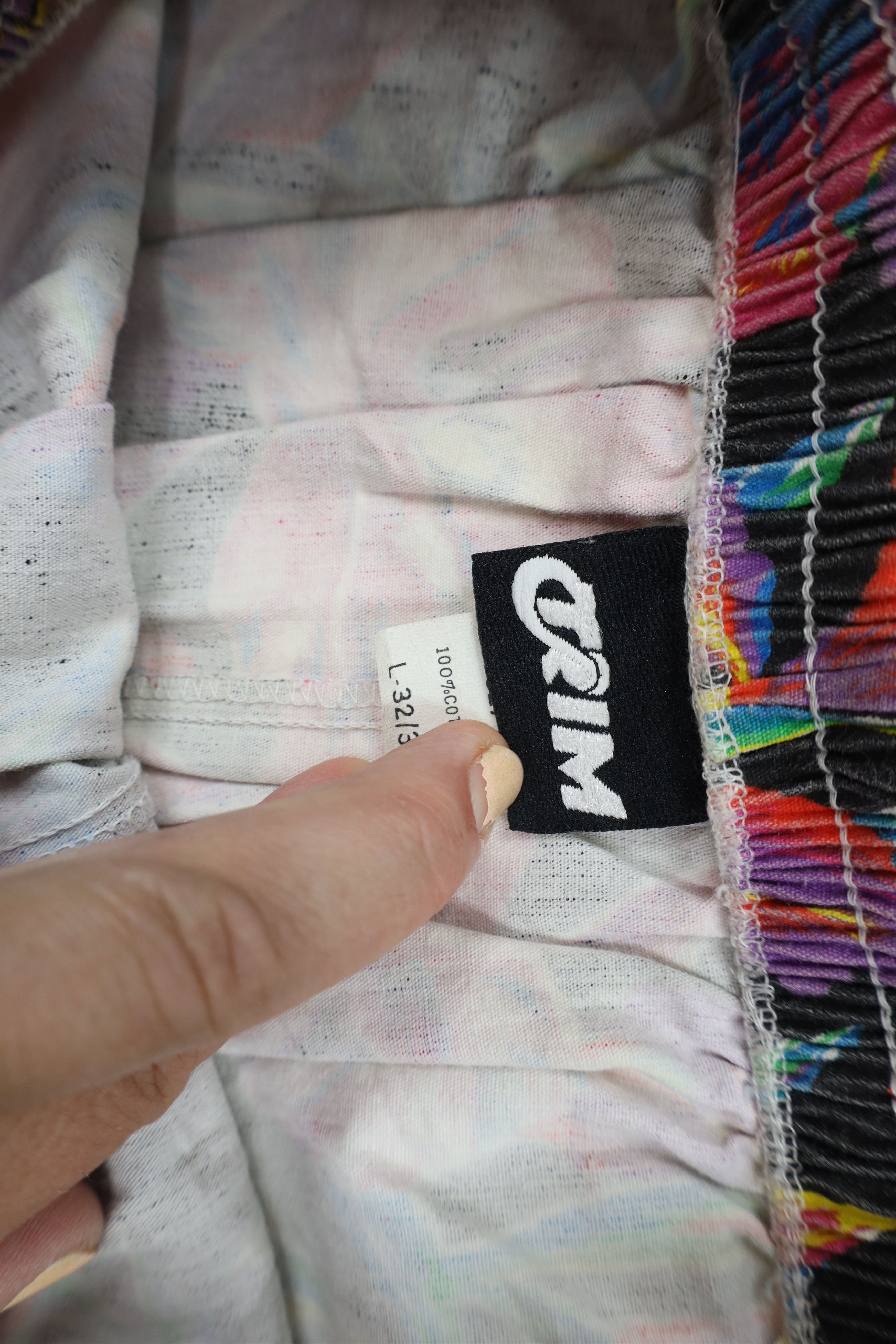 Vintage Vintage 90s Streetwear Rainbow Flower Beach Shorts USA Size 25" / US 0 / IT 36 - 9 Thumbnail
