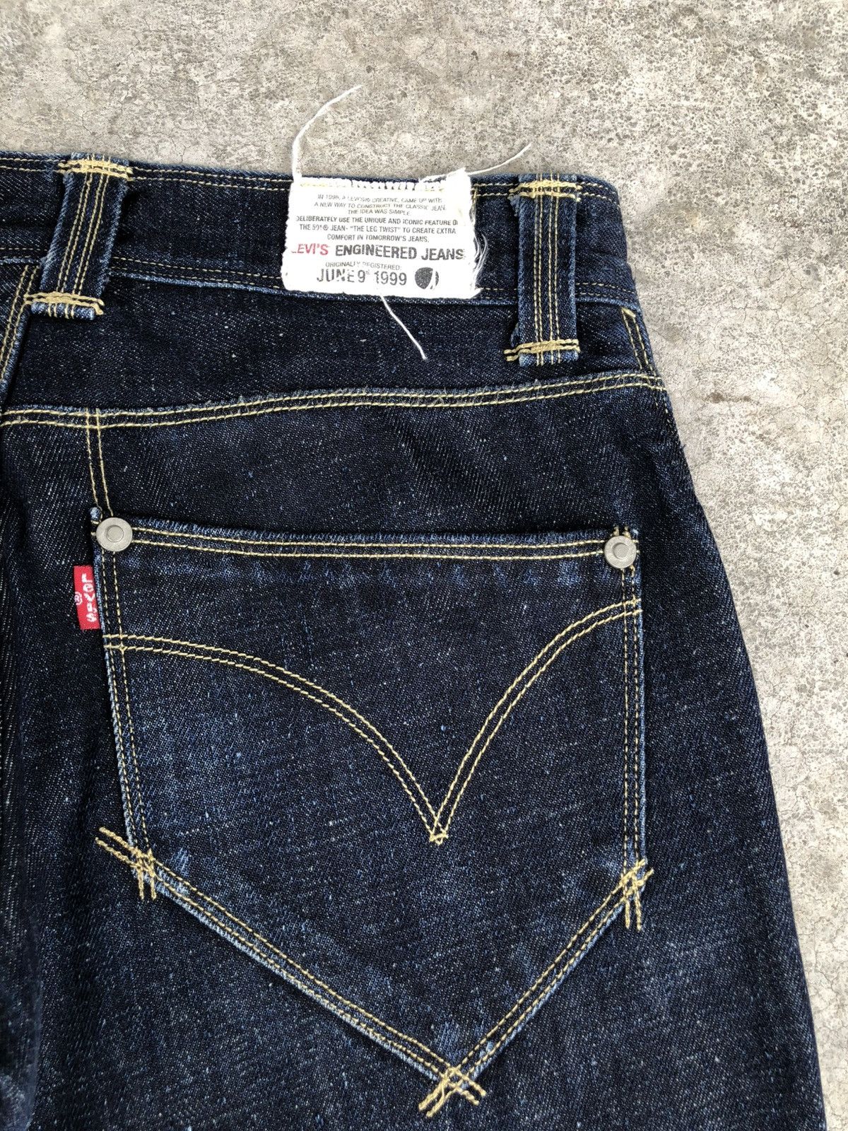 If Six Was Nine Levis Engineered Flared Jeans Distressed Size US 28 / EU 44 - 16 Thumbnail