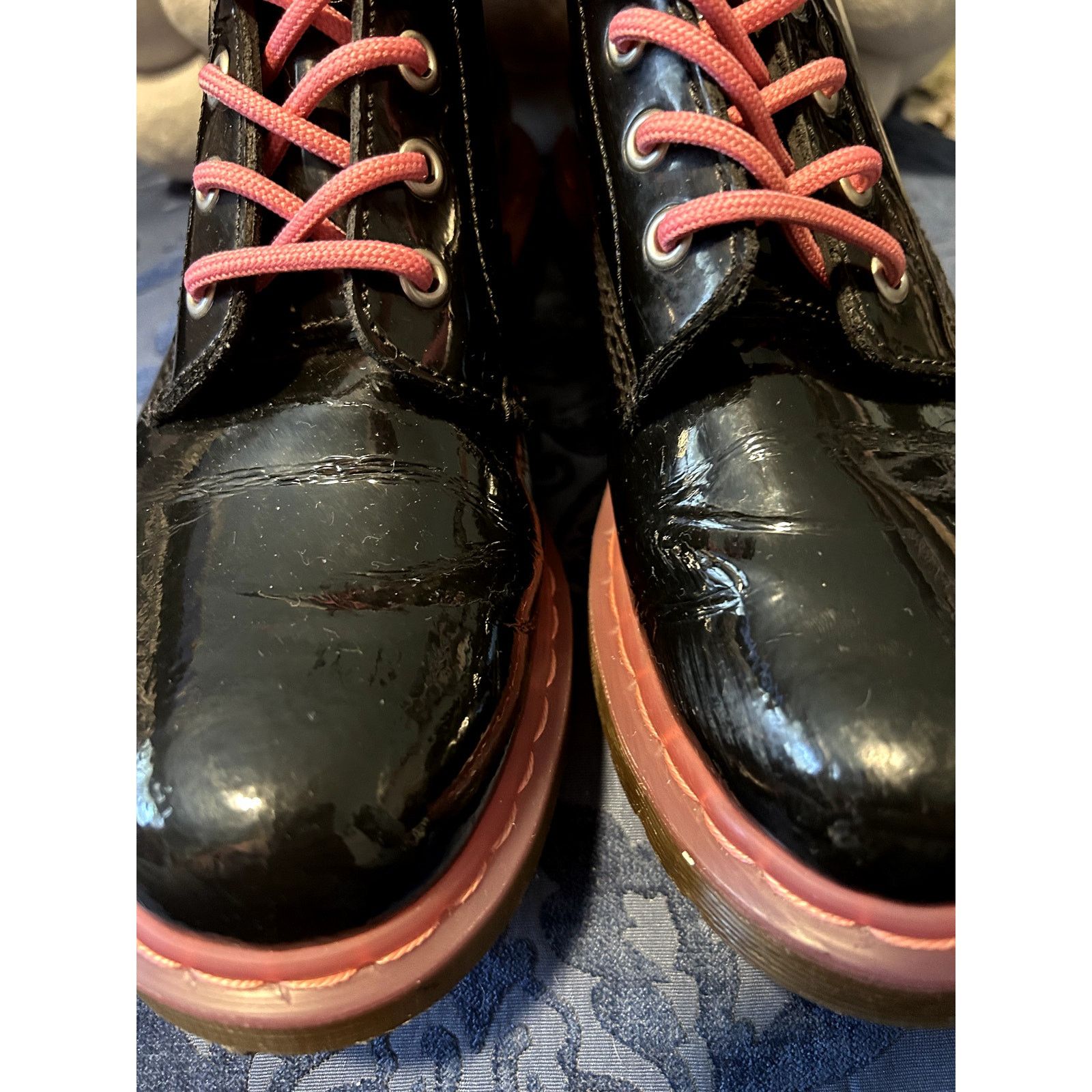 Dr. Martens Dr Martens Pascal Black Patent with Pink Soles size 8/EU 39 Size US 8 / IT 38 - 4 Thumbnail