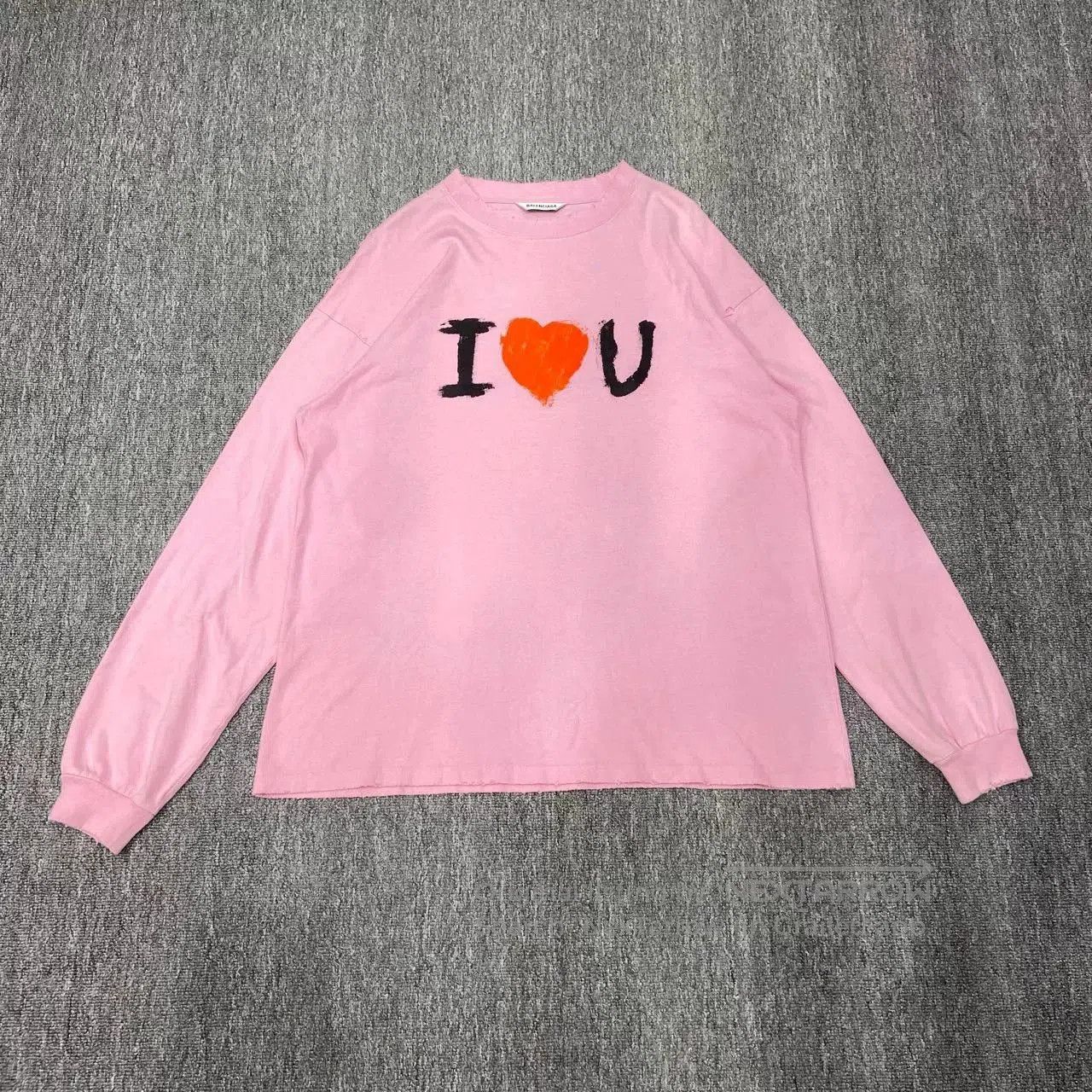Balenciaga Balenciaga Pink Heart Sweatshirt XS. Size XS / US 0-2 / IT 36-38 - 1 Thumbnail