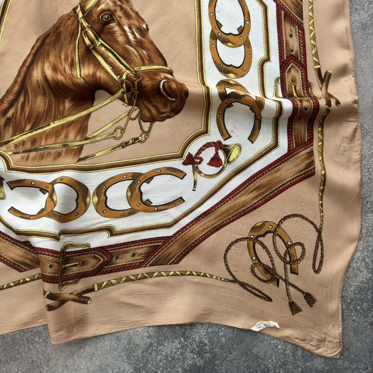 Hysteric Glamour × Vintage Italian Vintage Horse Head Silk Scarf Size ONE SIZE - 7 Thumbnail