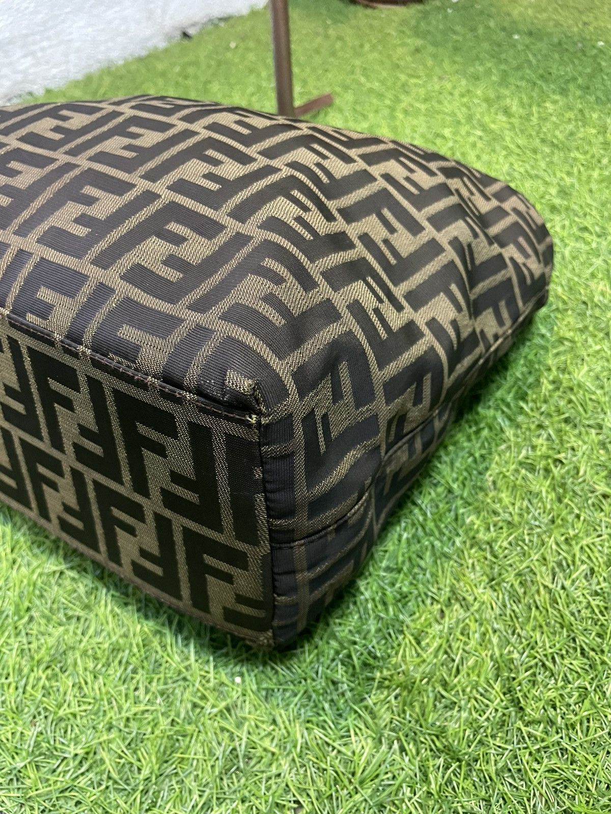 Fendi Authentic FENDI Totebag Size ONE SIZE - 8 Thumbnail