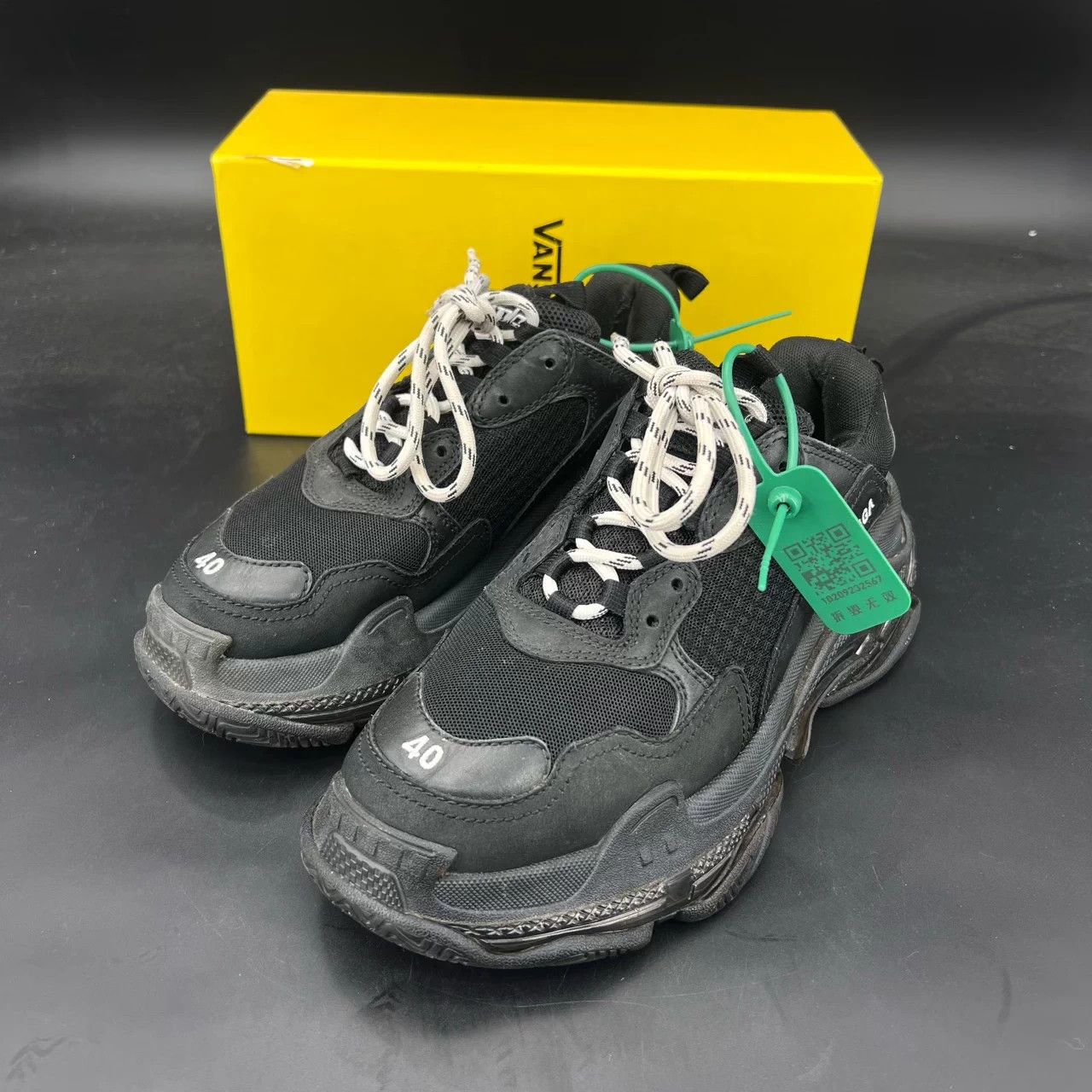 Balenciaga Balenciaga Triples Black 40 New OG Box CH8239 Size US 7 / EU 40 - 1 Thumbnail
