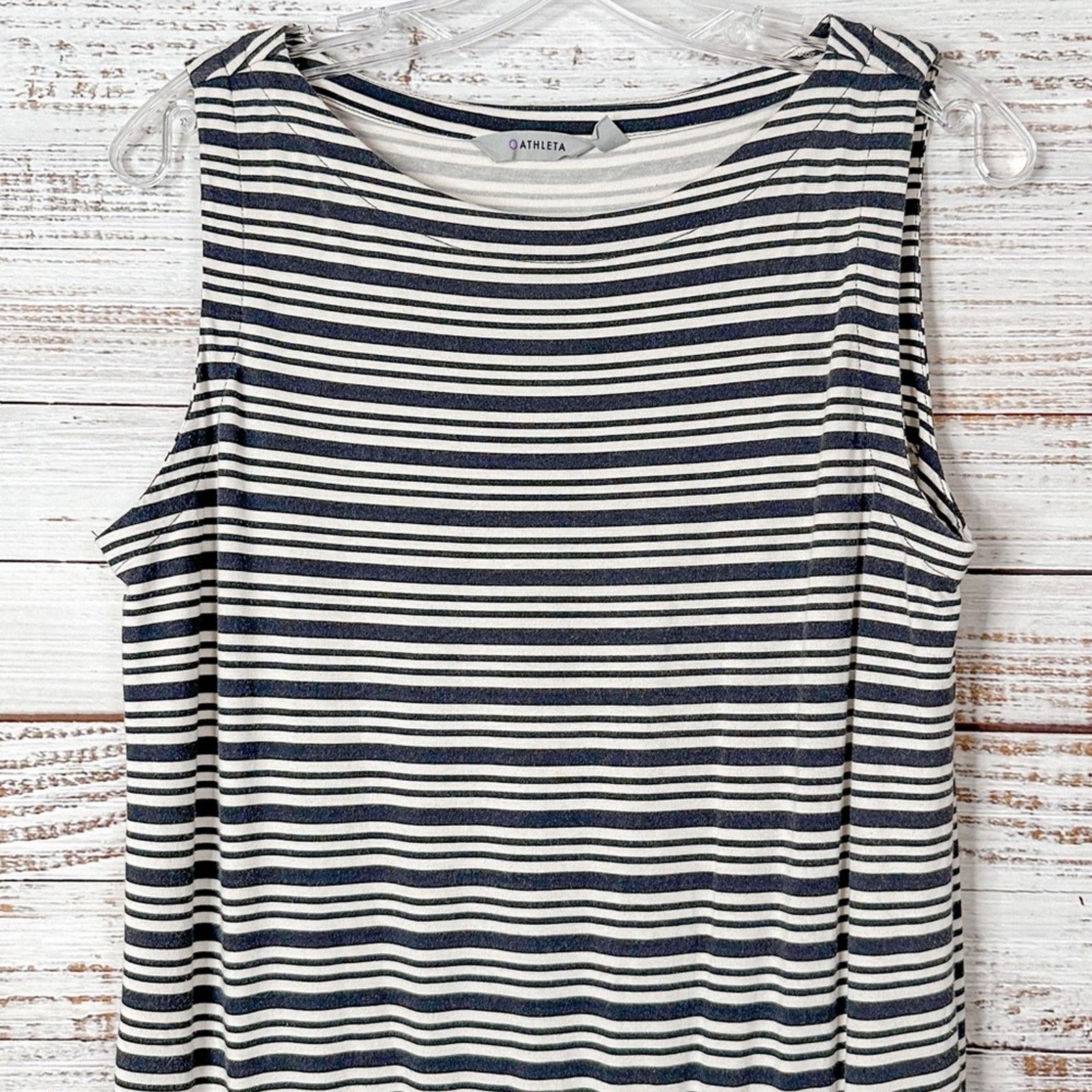 Athleta Athleta Tulip Striped Bodycon Dress, EUC, Medium, MSRP $108 Size M / US 6-8 / IT 42-44 - 3 Thumbnail