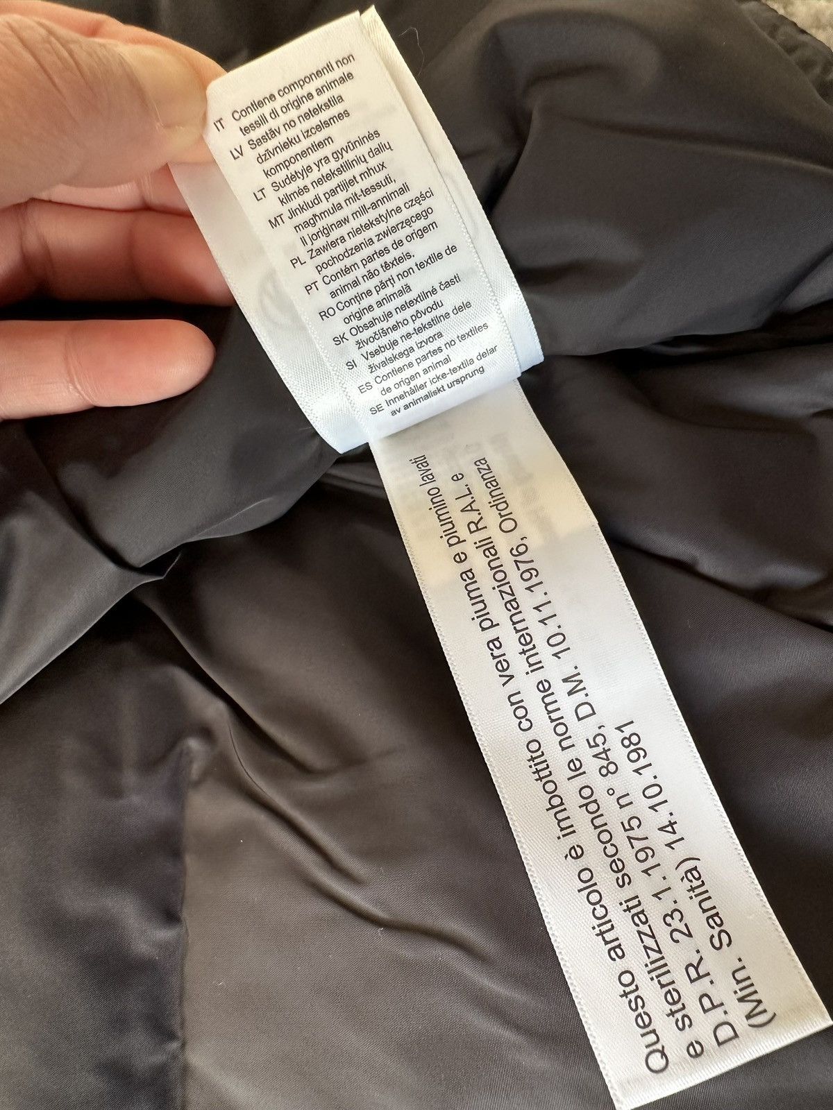 Supreme × The North Face SUPREME x THE NORTH FACE SPLIT NUPTSE JACKET (L) Size US L / EU 52-54 / 3 - 10 Thumbnail