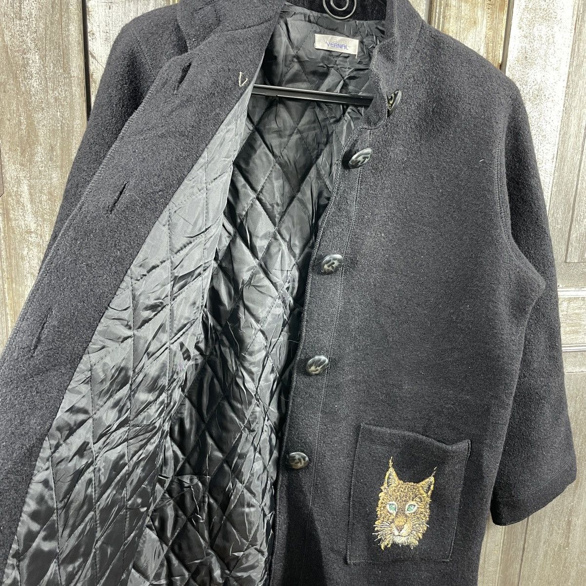 Japanese Brand × Vintage Vintage Vernal Tiger Printed Logo Wool Coat Size US M / EU 48-50 / 2 - 5 Thumbnail