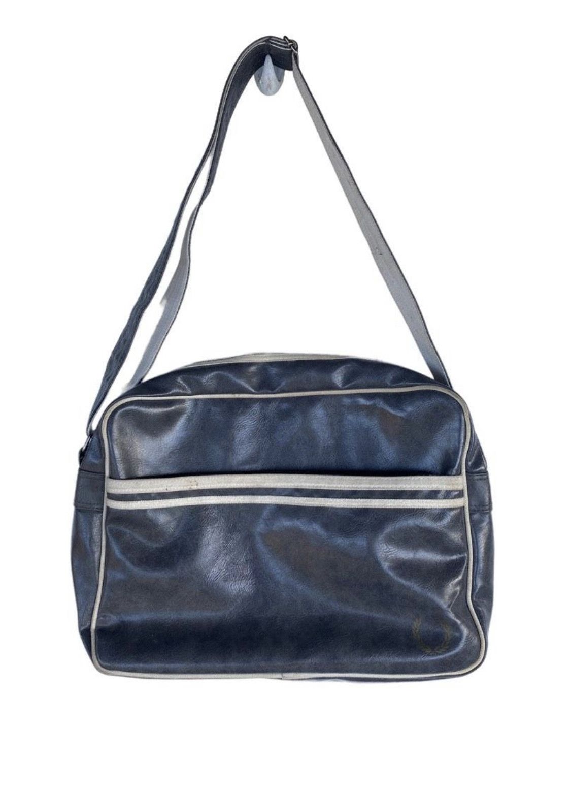 Fred Perry Sling Bag in Grey, Men's