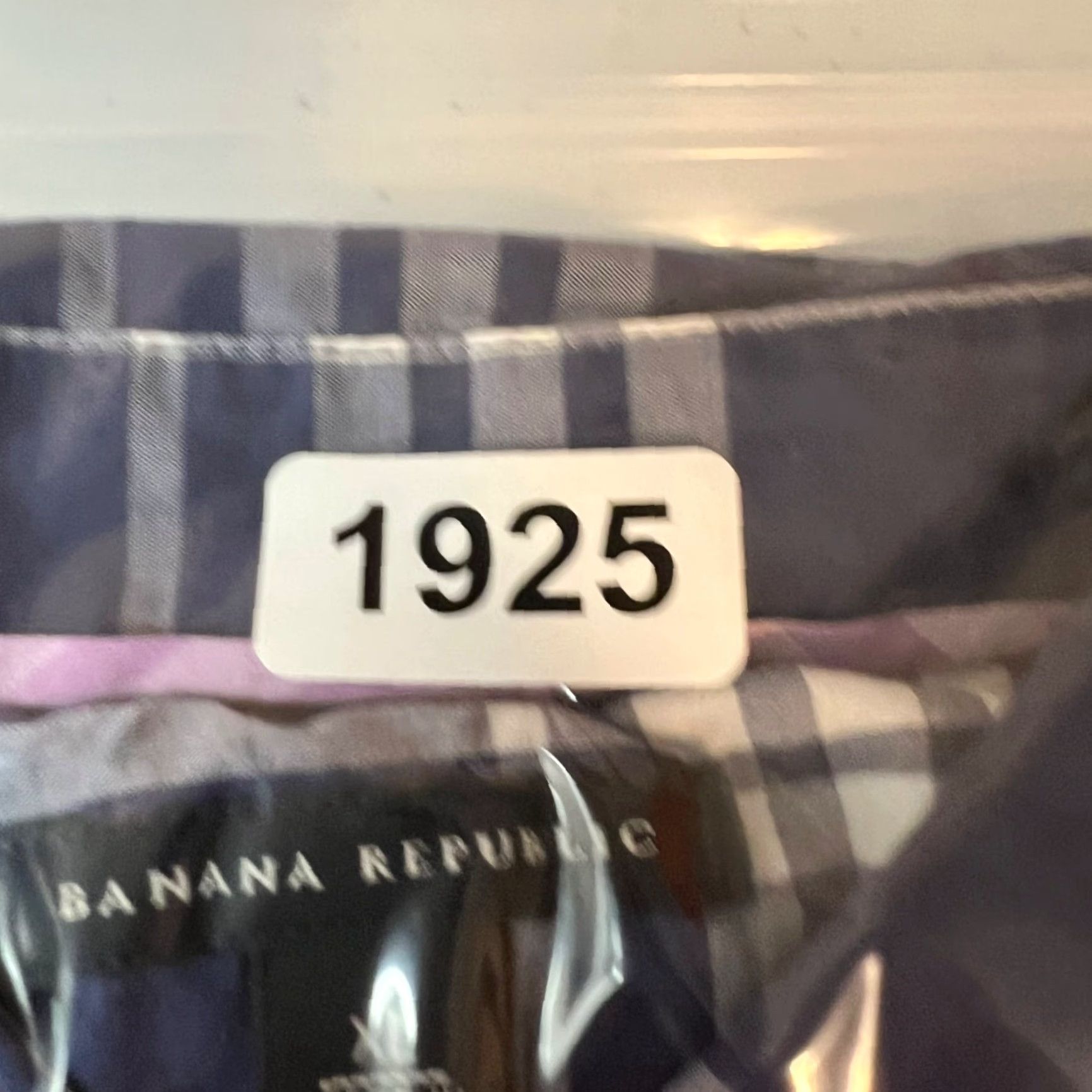 Banana Republic Banana Republic Mens XL Blue Plaid Long Sleeve Button-Up Shirt Clothing Shirt Adult Mens XL Blue Plaid Button-Up Shirt Size US XL / EU 56 / 4 - 7 Thumbnail