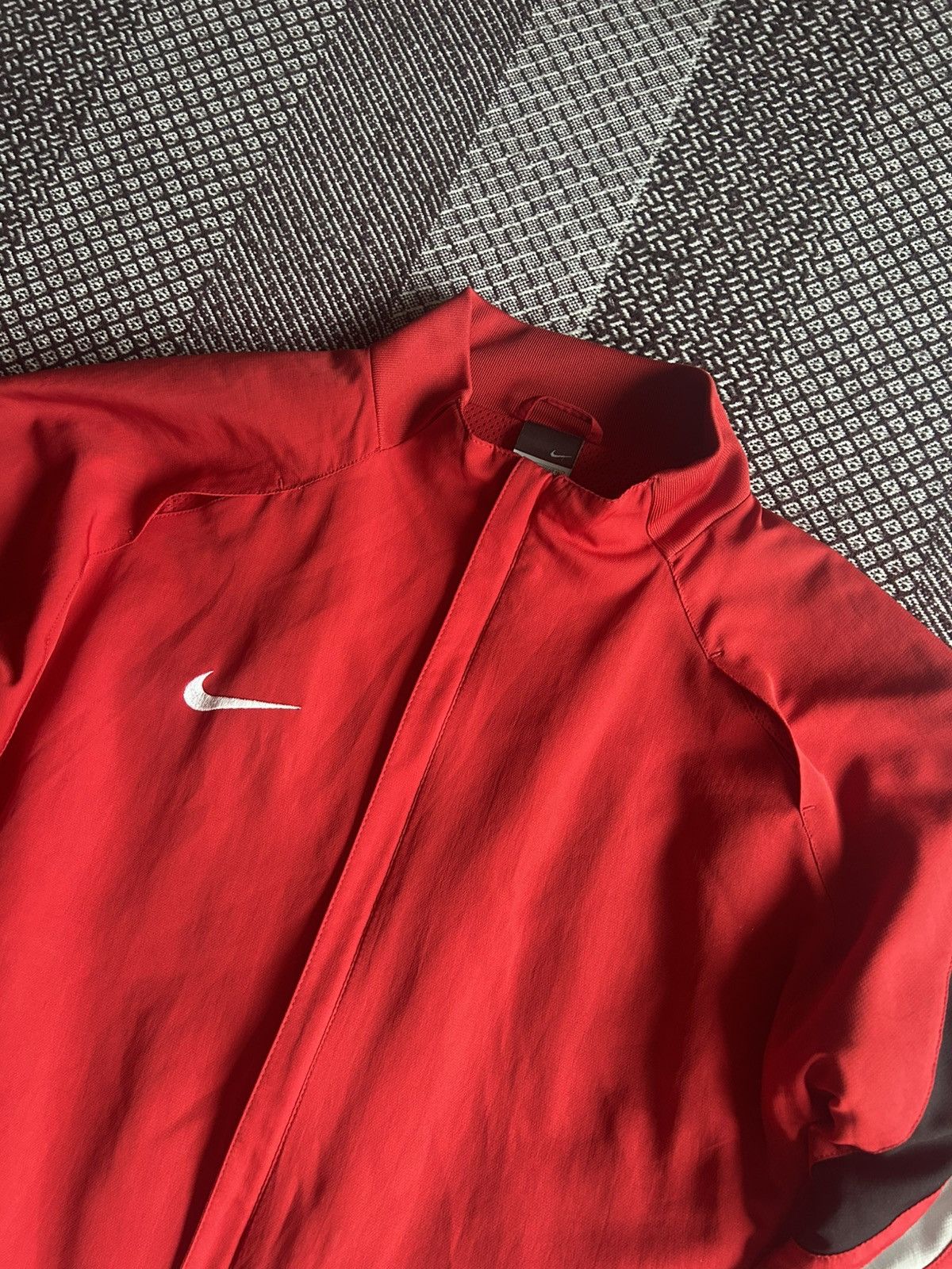 Vintage Vintage Nike Track Jacket Sports Style Red Streetwear SZ L Size US L / EU 52-54 / 3 - 6 Thumbnail