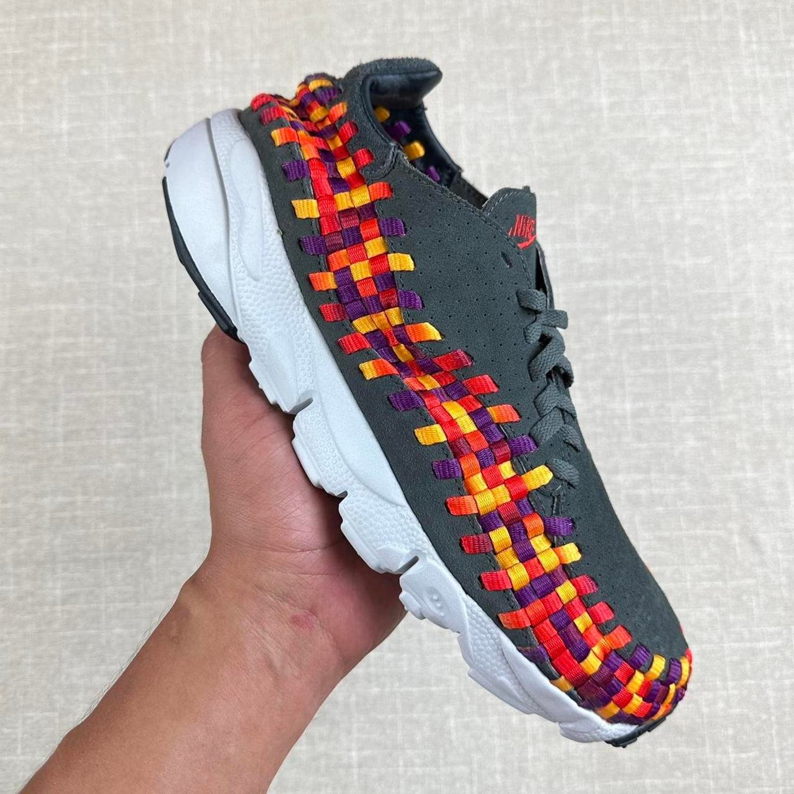 image of 2014 Nike Air Footscape Woven Base Grey Shoes, Men's (Size 10.5)