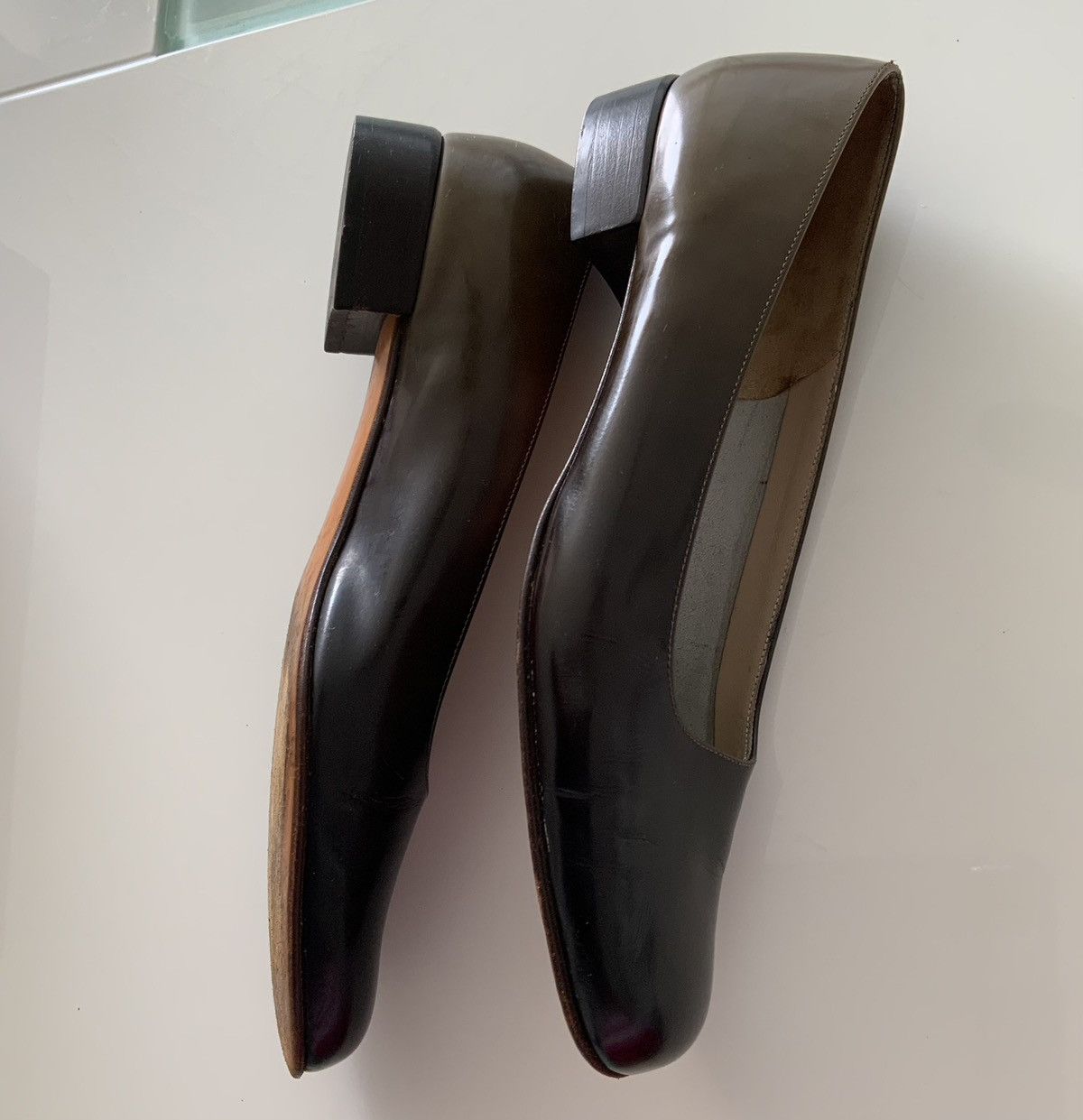 Salvatore Ferragamo Olive gray gradient Leather Flats