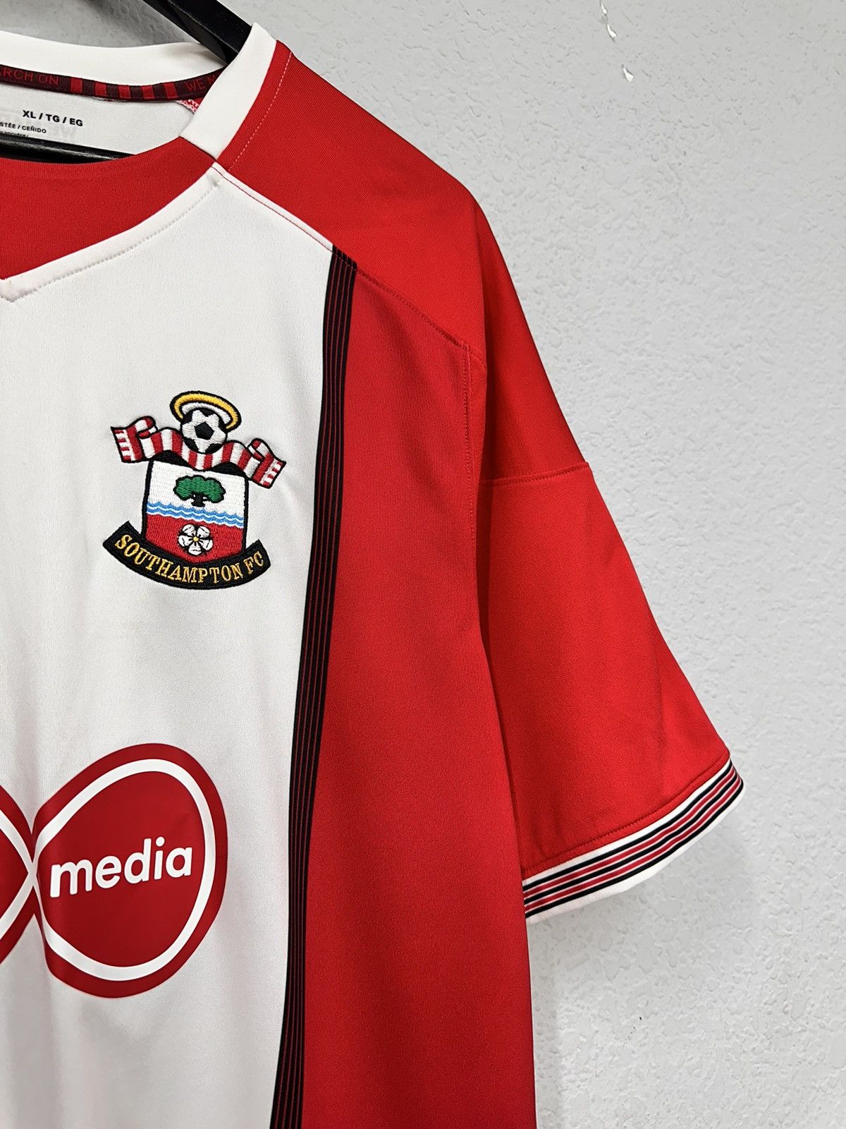 Under Armour Under Armour SOUTHAMPTON 2017/2018 Soccer Jersey Austin #10 Size US XL / EU 56 / 4 - 5 Thumbnail