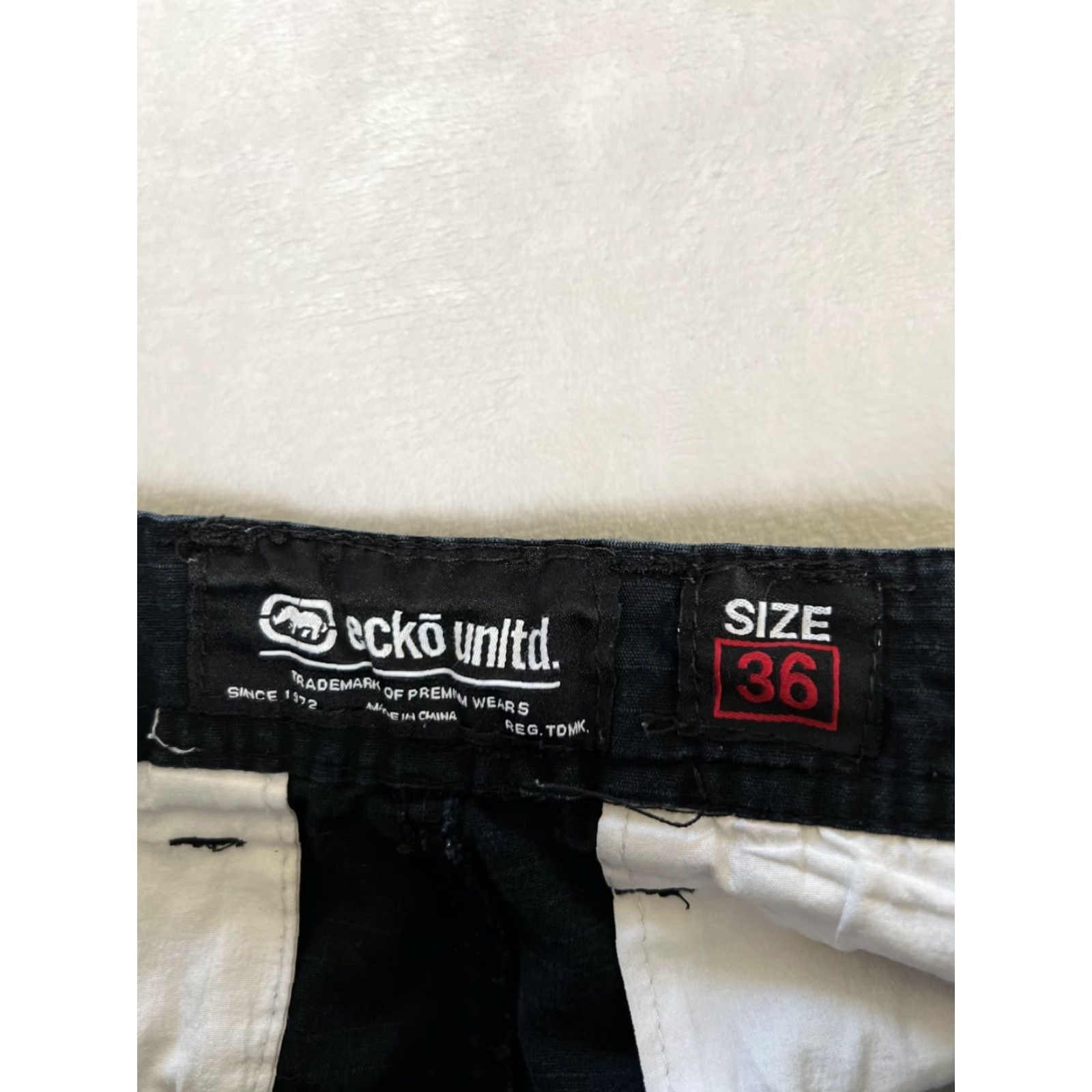 Ecko Unltd. VINTAGE Ecko Unltd. Cargo Shorts Black Size 36 Belted Cargo Pocket Men Regular 11in Inseam Size US 36 / EU 52 - 5 Thumbnail