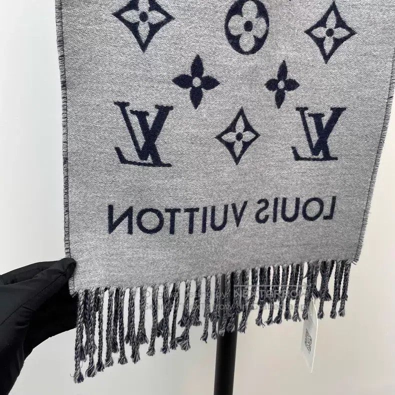 Louis Vuitton Louis Vuitton Monogram Dark Blue 100% Wool Scarf Size ONE SIZE - 3 Thumbnail