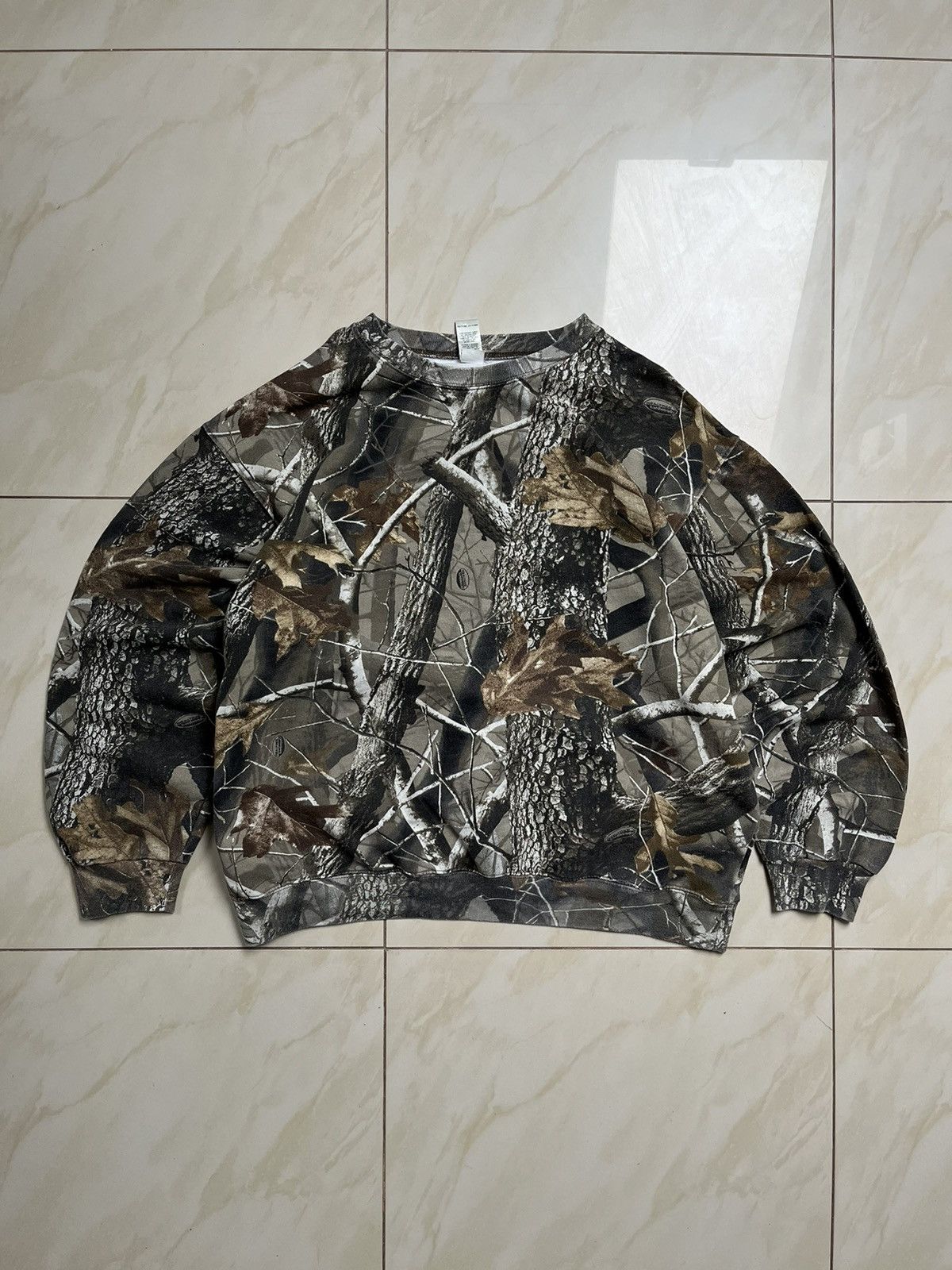 image of Crazy Boxy Fit Vintage Realtree Crewneck Carhartt Style in Camo, Men's (Size XL)