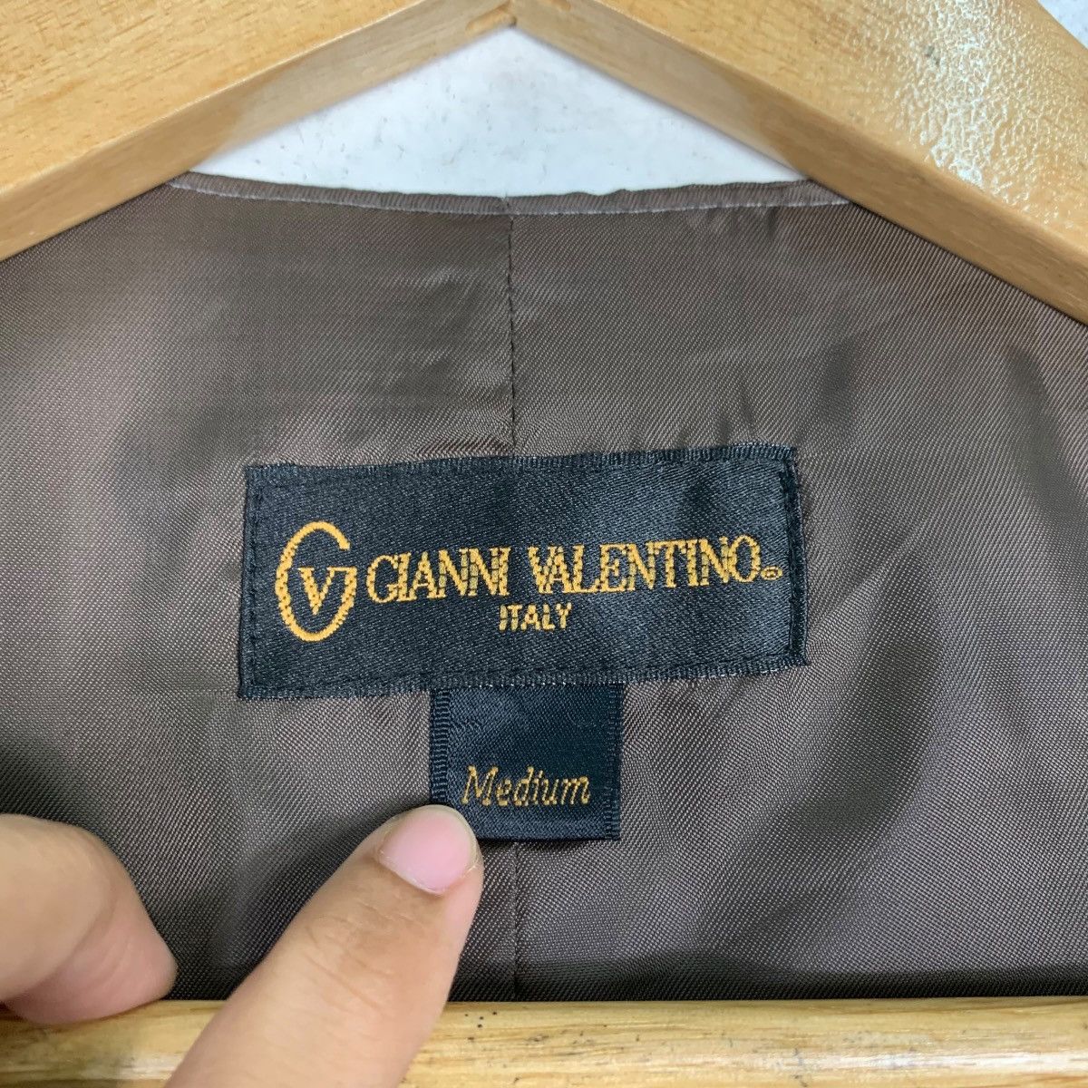 Gianni Valentino GIANNI VALENTINO Dark Brown Vest Suit Jacket #1033-C46 Size US M / EU 48-50 / 2 - 14 Thumbnail