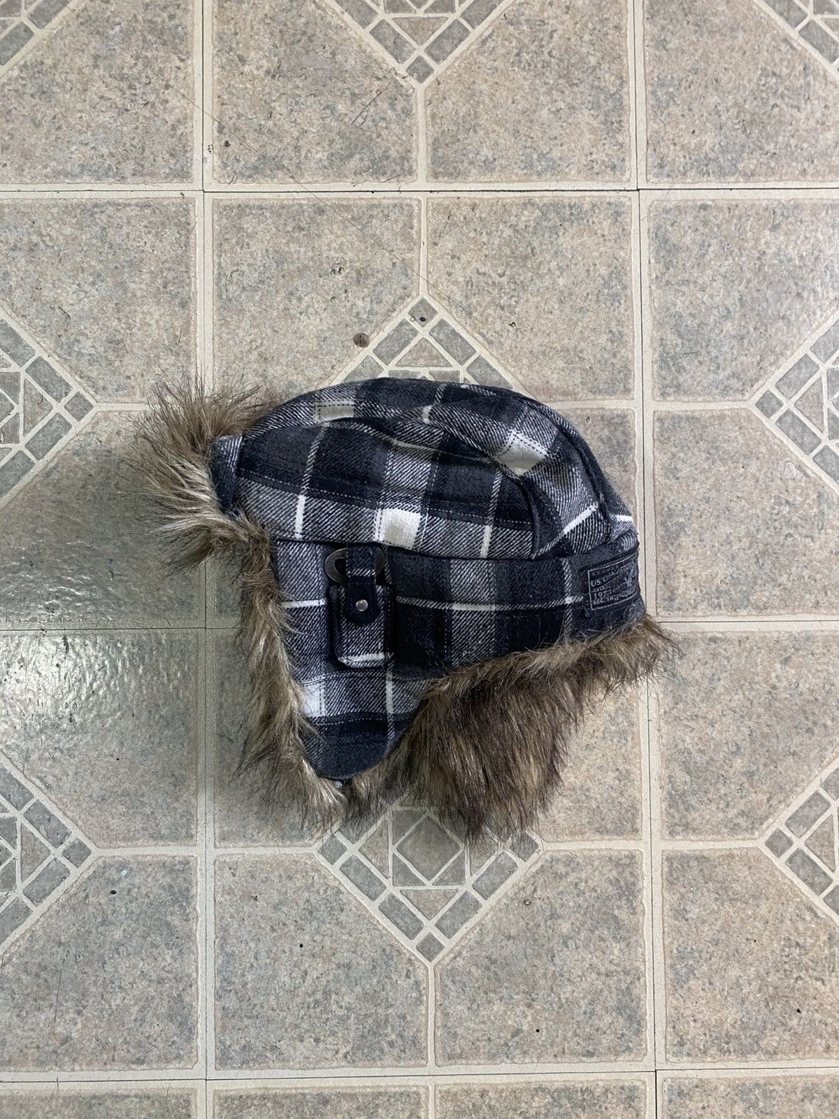 Other Vintage Y2K plaid flannel fur aviator hat black gray Size ONE SIZE - 1 Thumbnail