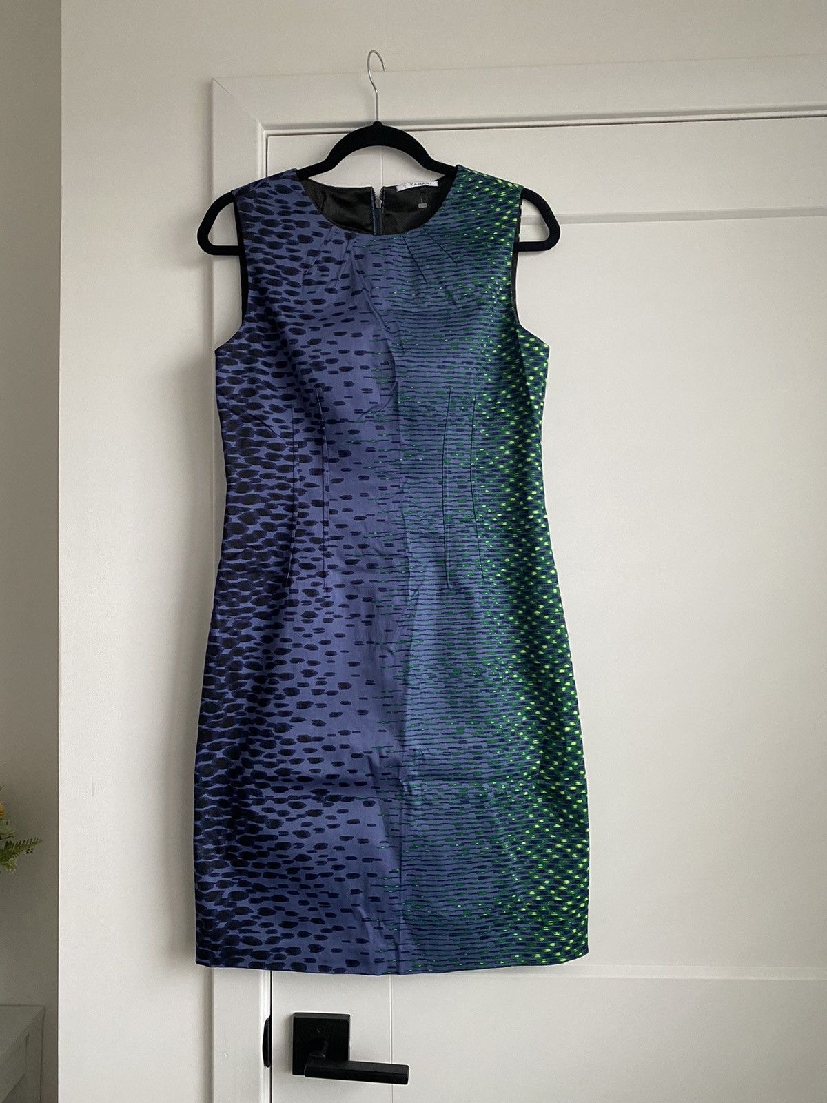 Elie Tahari New Elie Tahari Dress Neon Green & Steel Blue Sheath Dress Size M / US 6-8 / IT 42-44 - 1 Thumbnail