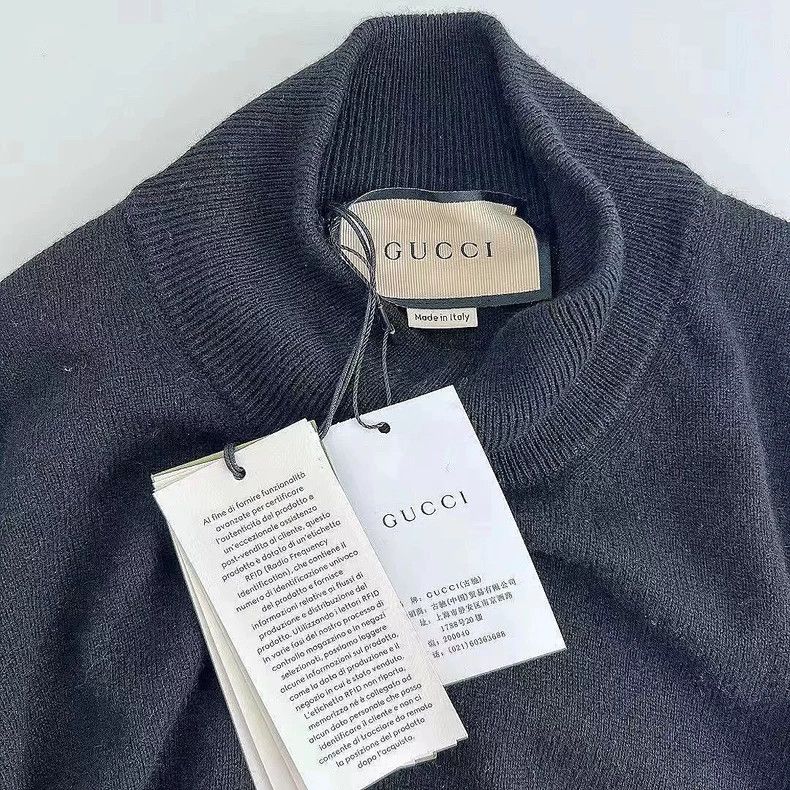 Gucci Gucci Black sleeve label turtleneck cashmere sweater 2501-N Size US S / EU 44-46 / 1 - 3 Thumbnail