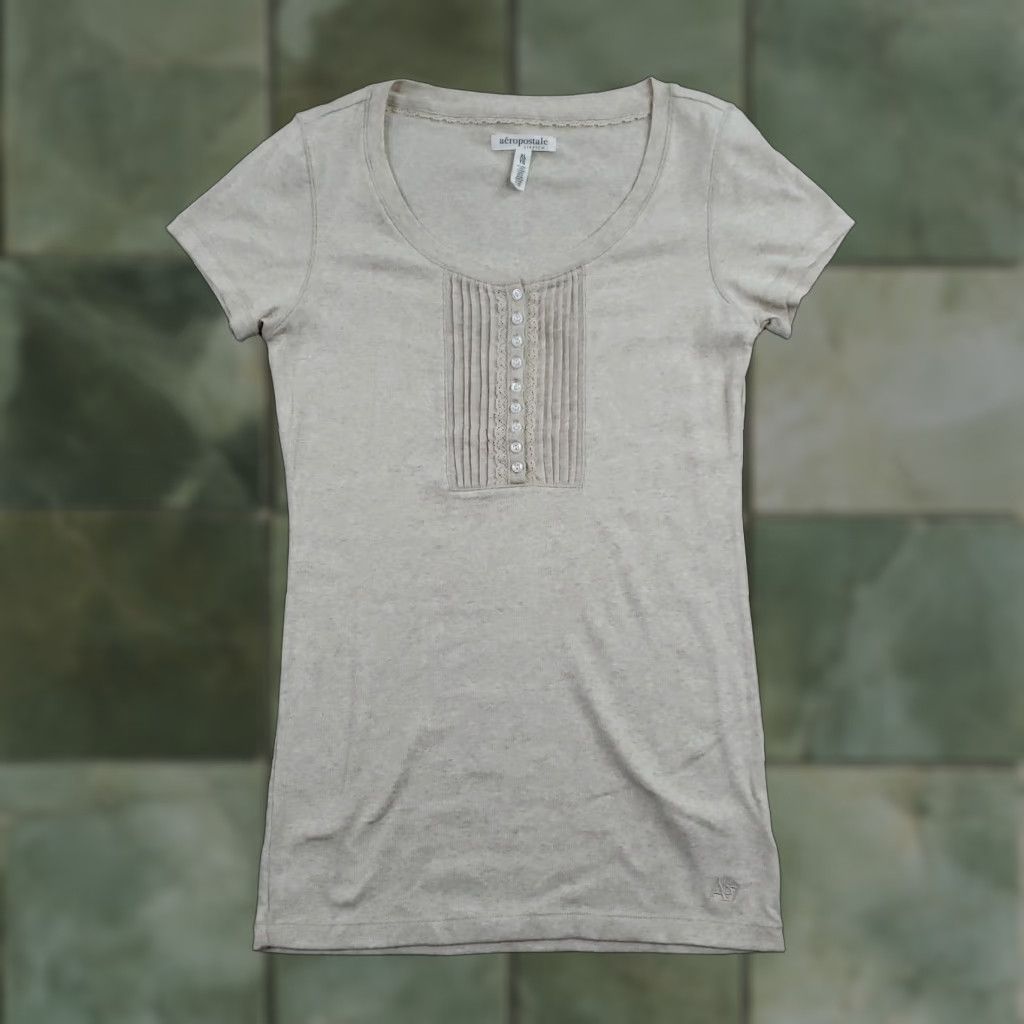 Aeropostale AEROPOSTALE Shirt Womens XL Beige Stretch Scoop Neck Lace Pintuck Henley Size XL / US 12-14 / IT 48-50 - 1 Thumbnail