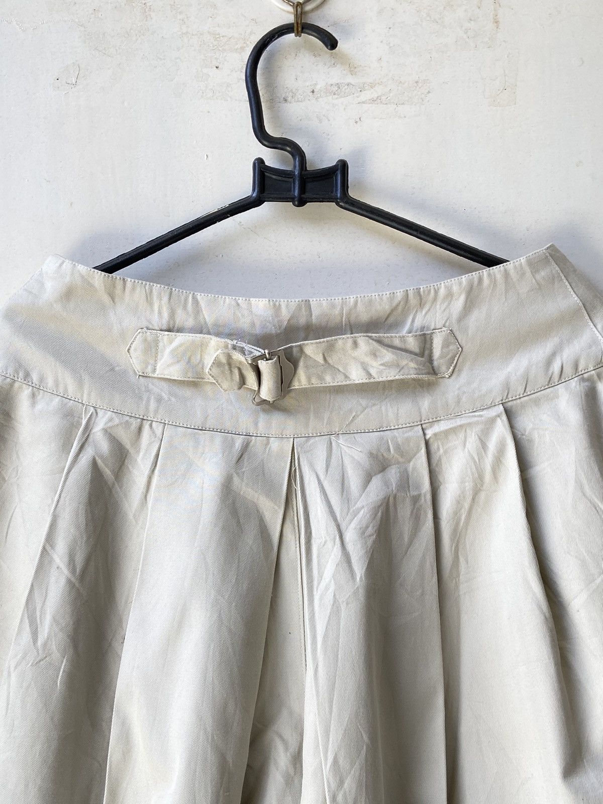 Issey Miyake IS ISSEY MIYAKE Cream Shorts Size US 26 / EU 42 - 18 Thumbnail
