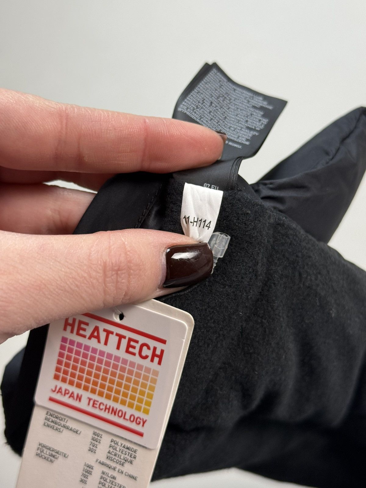 Uniqlo BNWT! Uniqlo Heattech Lined Padded Scarf Size 98X15 Cm Black Size ONE SIZE - 12 Thumbnail