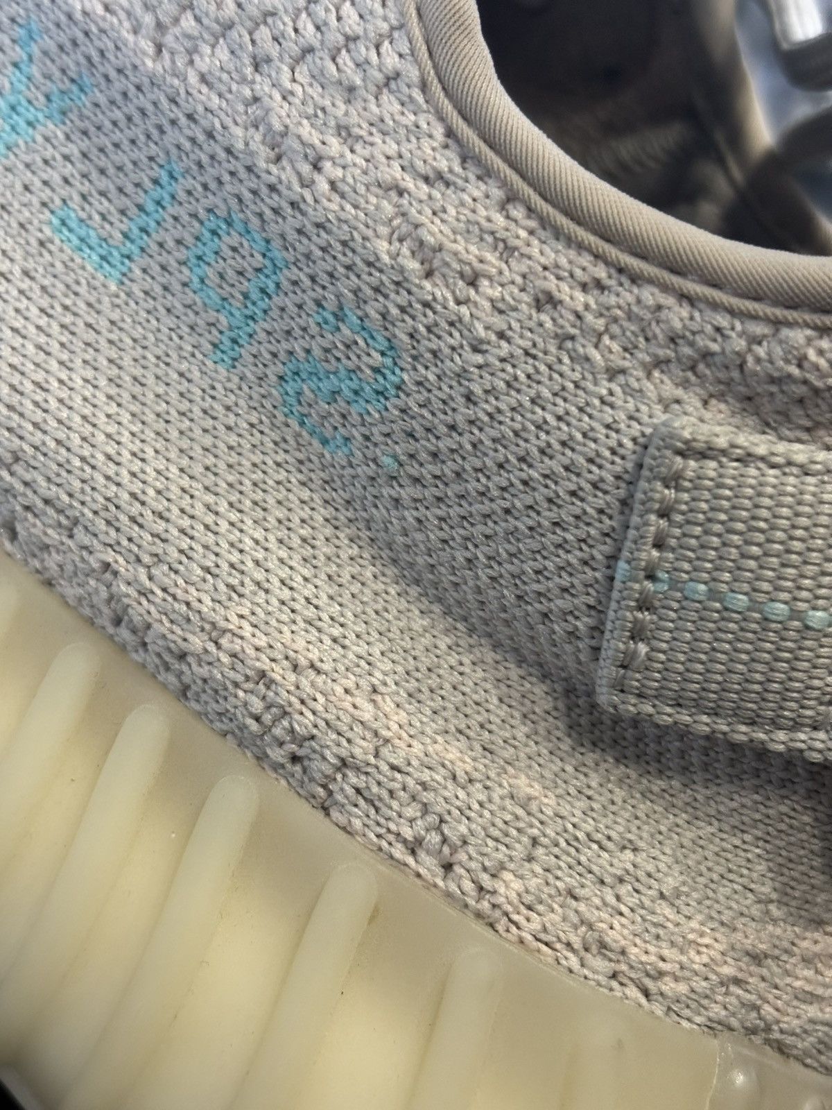 Adidas × Yeezy UNRELEASED SAMPLE YEEZY 350 SIZE 9 - RARE Size US 9 / EU 42 - 7 Thumbnail