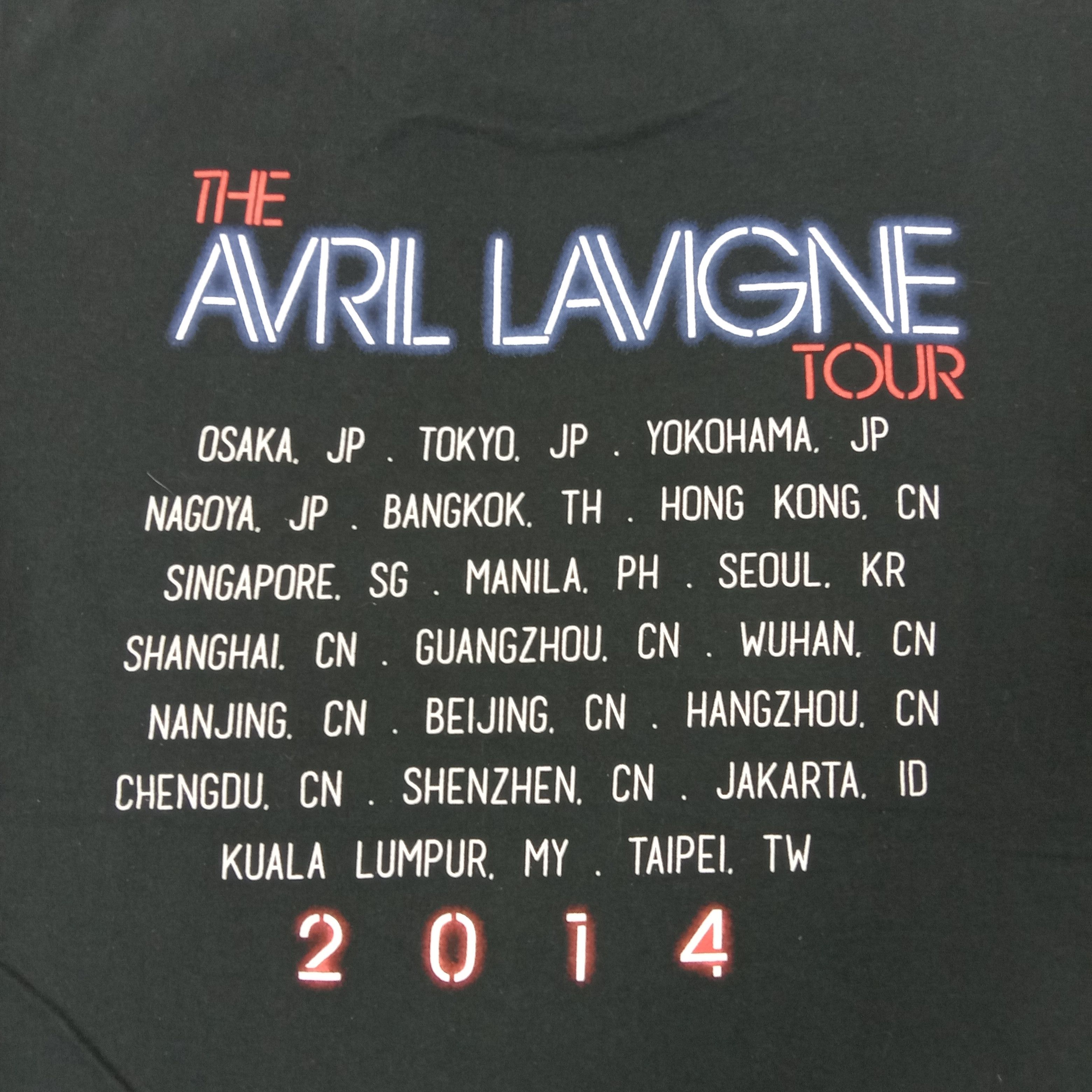 Band Tees The Avril Lavigne Solo Singer Tour Tshirt C259N18 Size US S / EU 44-46 / 1 - 7 Thumbnail