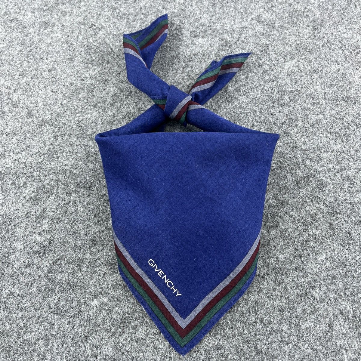 Vintage Givenchy Handkerchief / Bandana / Neckerchief B474 Size ONE SIZE - 2 Thumbnail