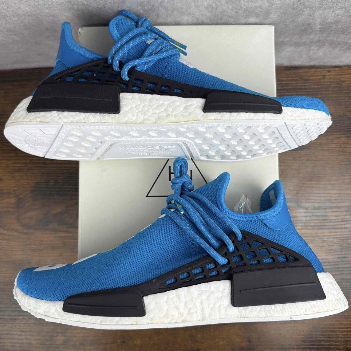 Adidas × Pharrell NEW Adidas NMD Hu x Pharrell Human Race Sharp Blue BB0618 OG Size US 8.5 / EU 41-42 - 4 Thumbnail